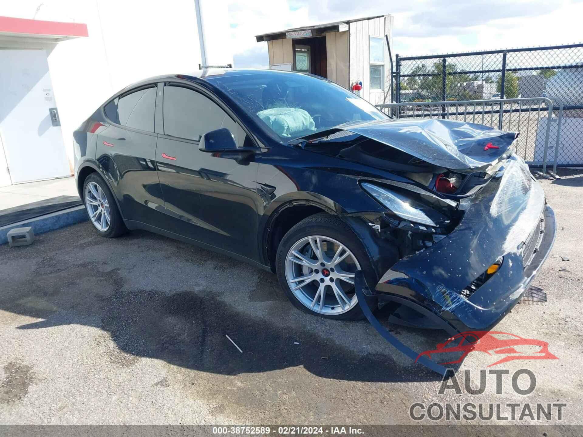 TESLA MODEL Y 2023 - 7SAYGDEE1PA125756