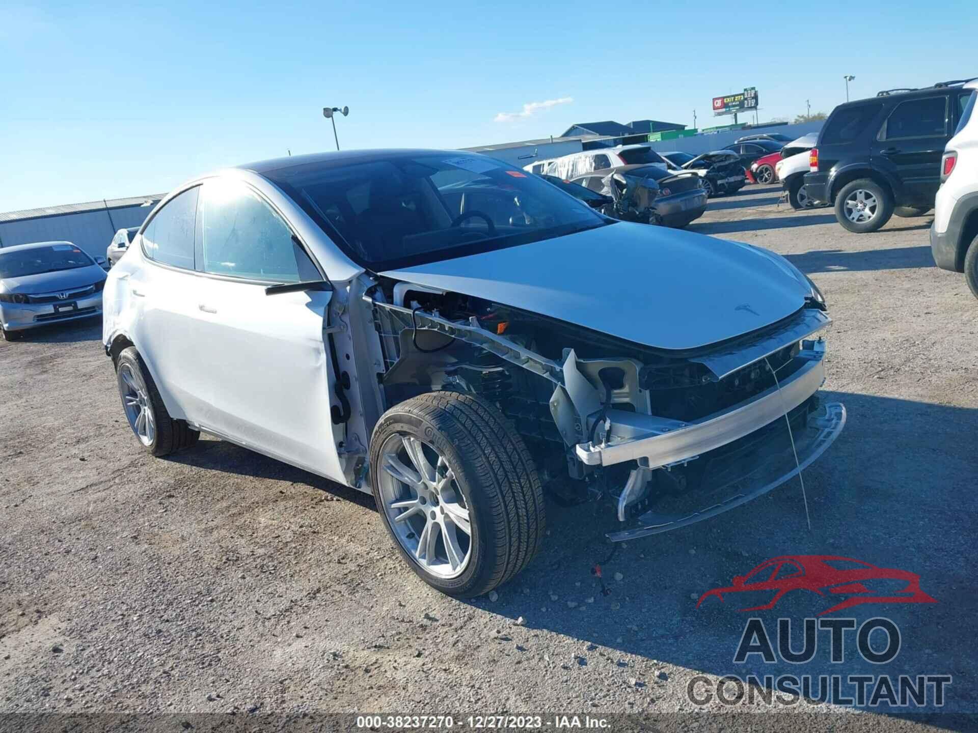 TESLA MODEL Y 2023 - 7SAYGDEE9PA155636