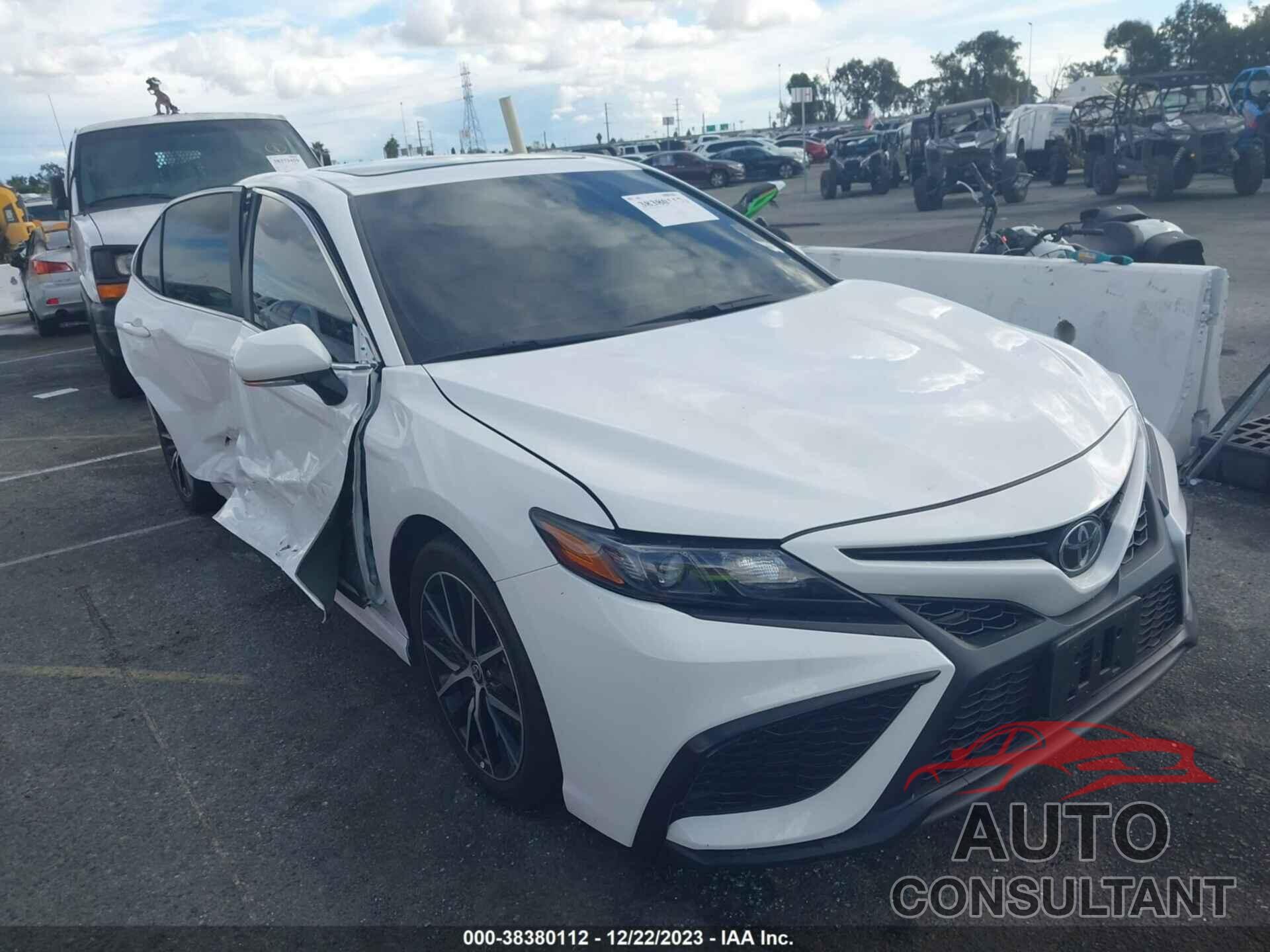 TOYOTA CAMRY 2022 - 4T1T11AK3NU010257