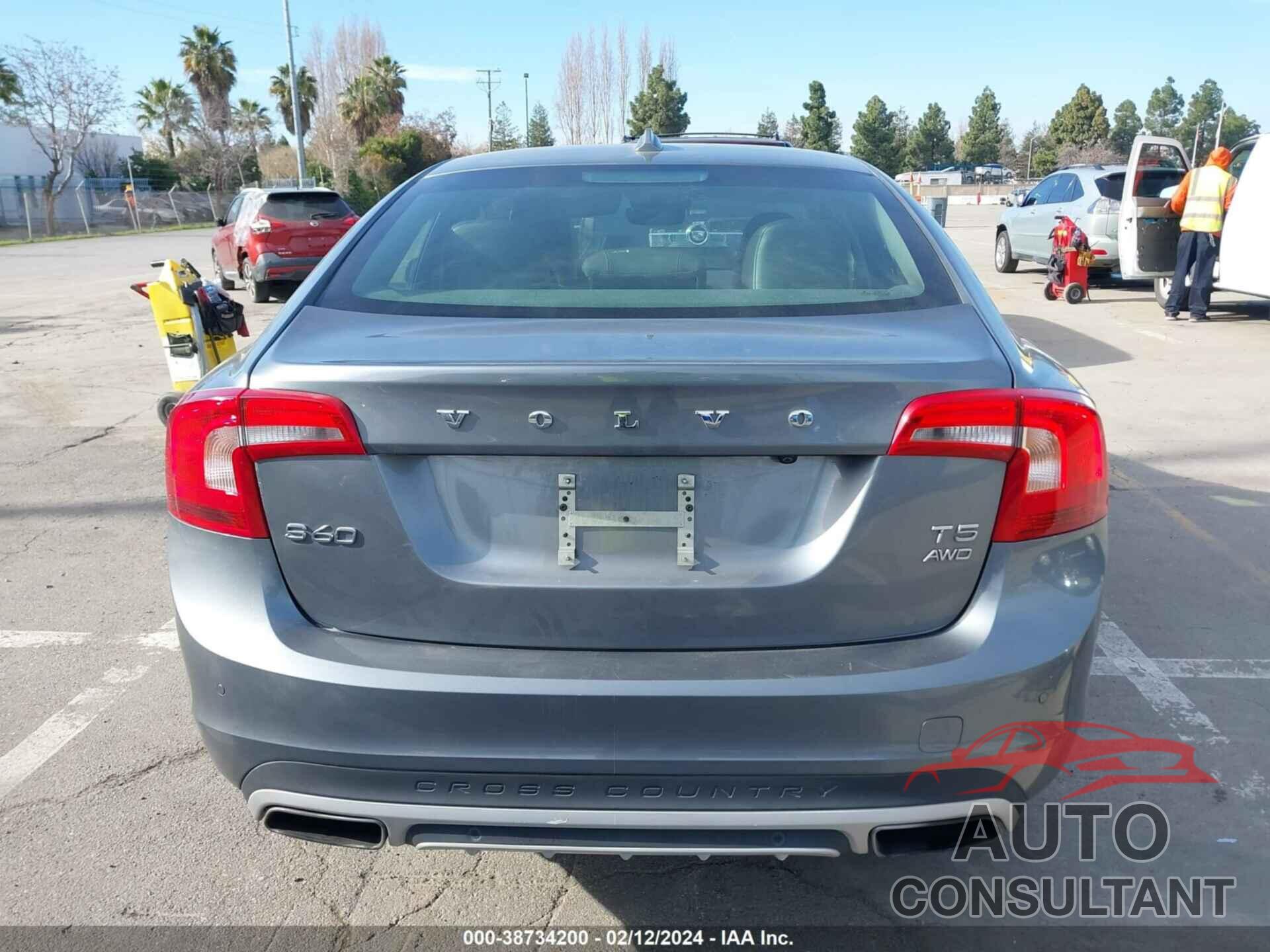 VOLVO S60 CROSS COUNTRY 2018 - YV440MUMXJ2006865