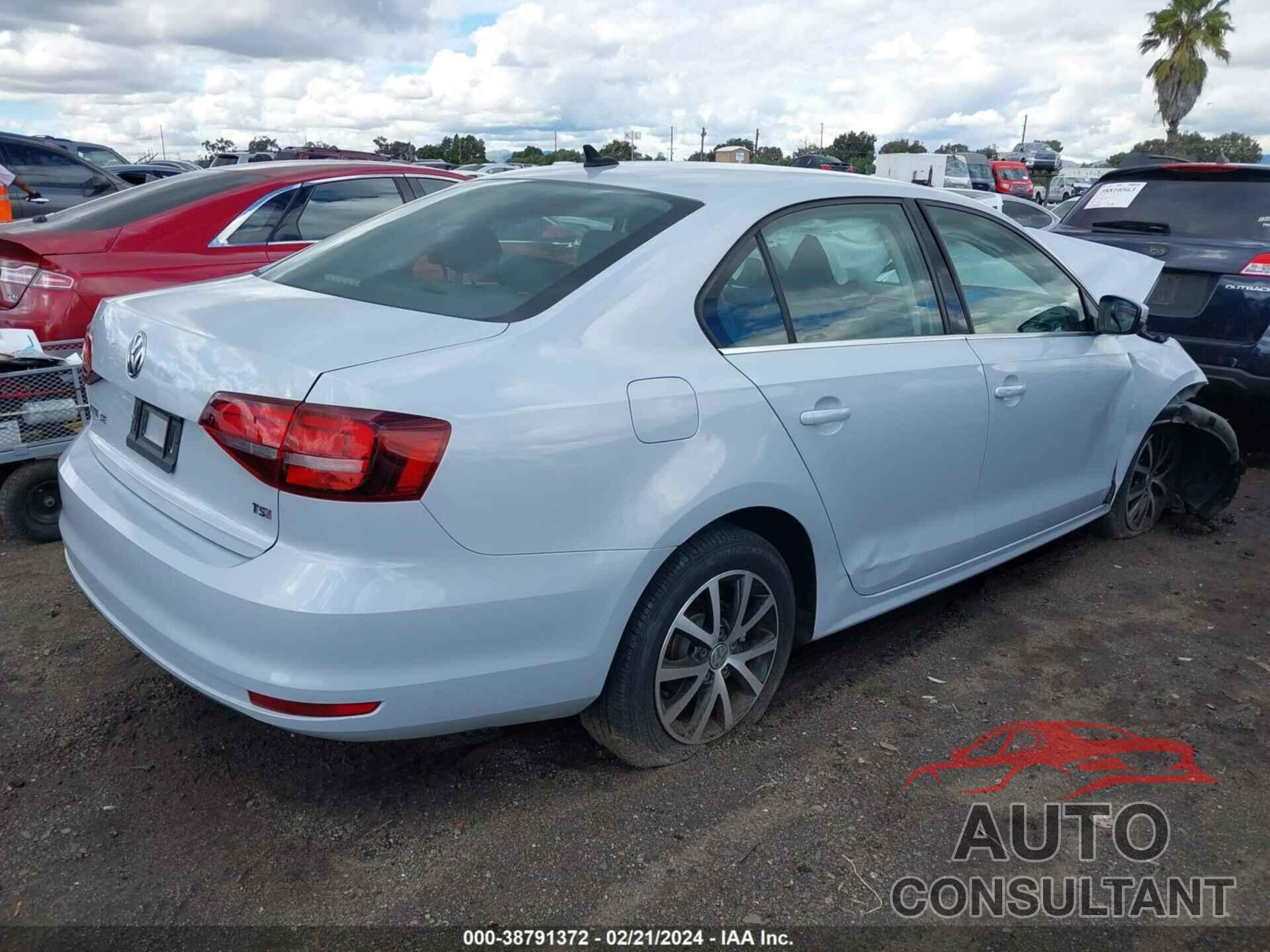 VOLKSWAGEN JETTA 2017 - 3VWDB7AJ3HM249328