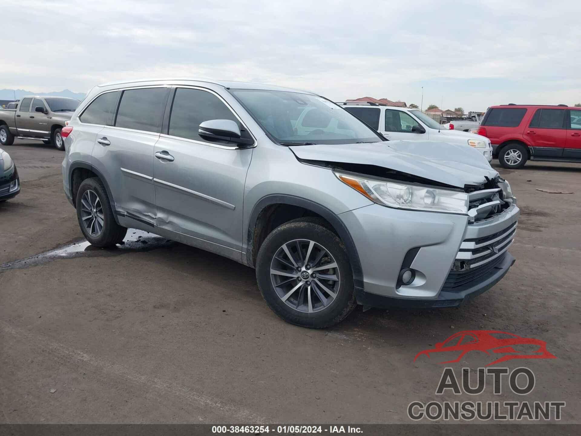 TOYOTA HIGHLANDER 2017 - 5TDKZRFH7HS526523