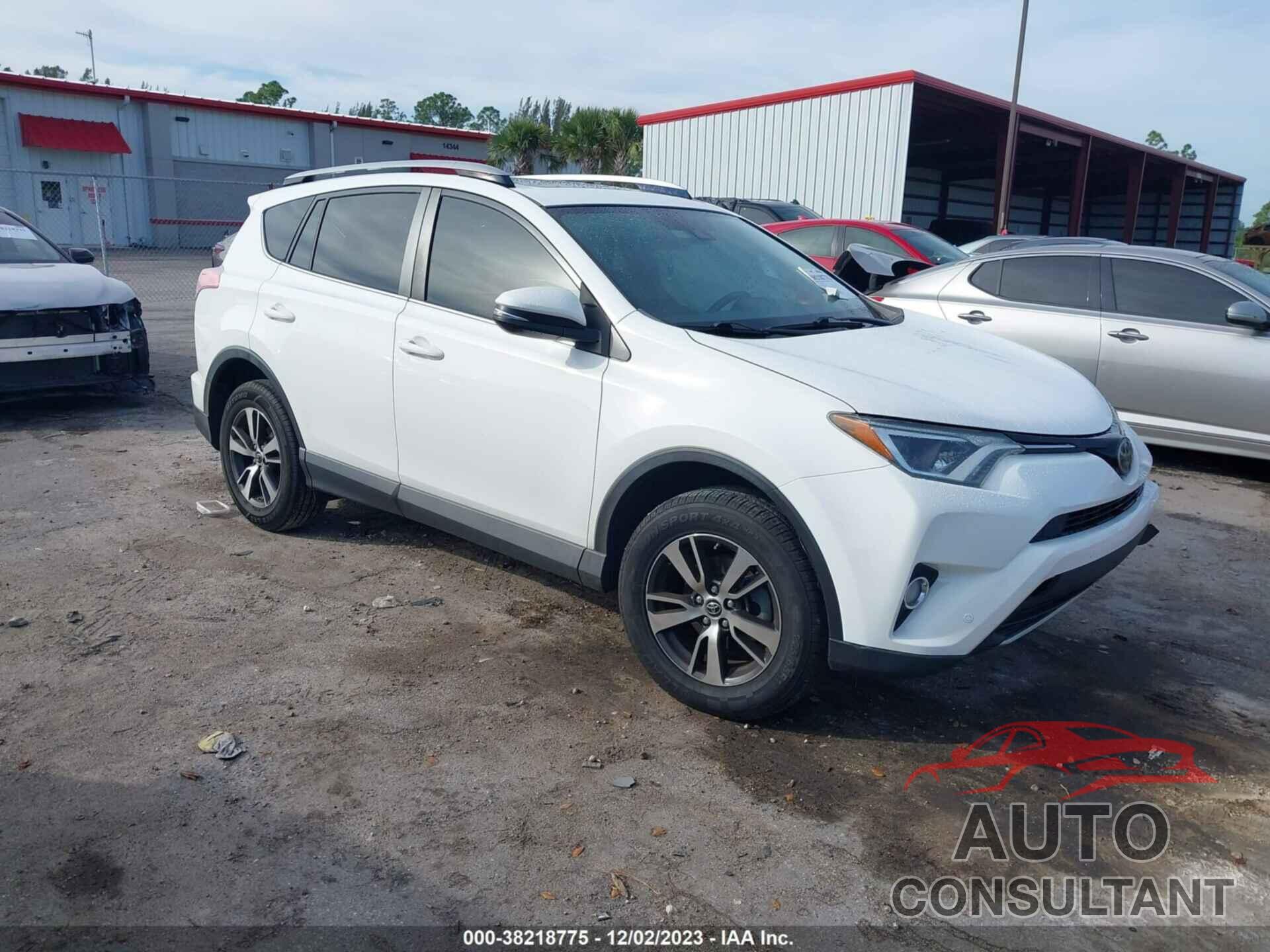 TOYOTA RAV4 2018 - JTMWFREV5JJ152756