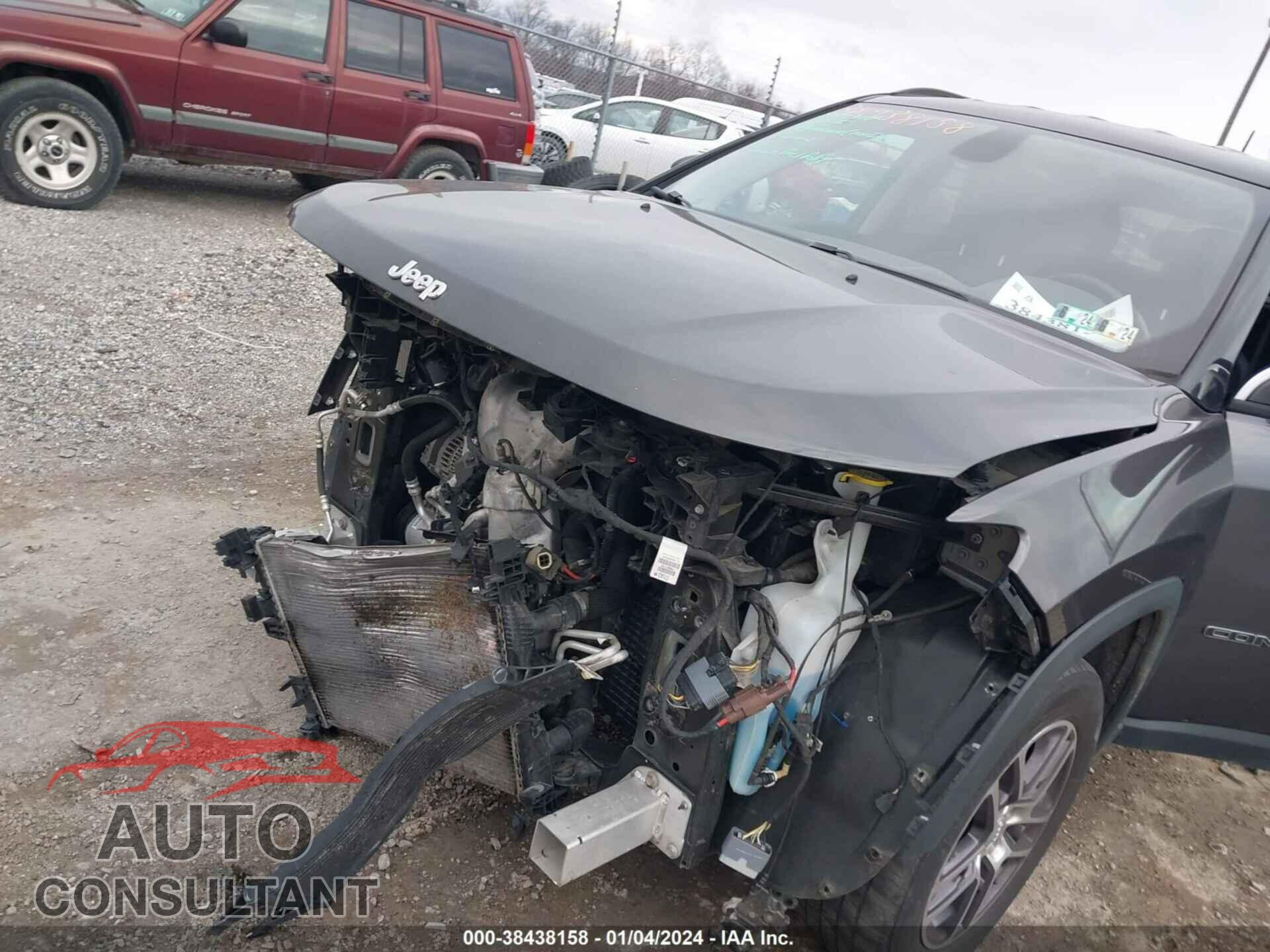 JEEP COMPASS 2018 - 3C4NJDBB4JT230623