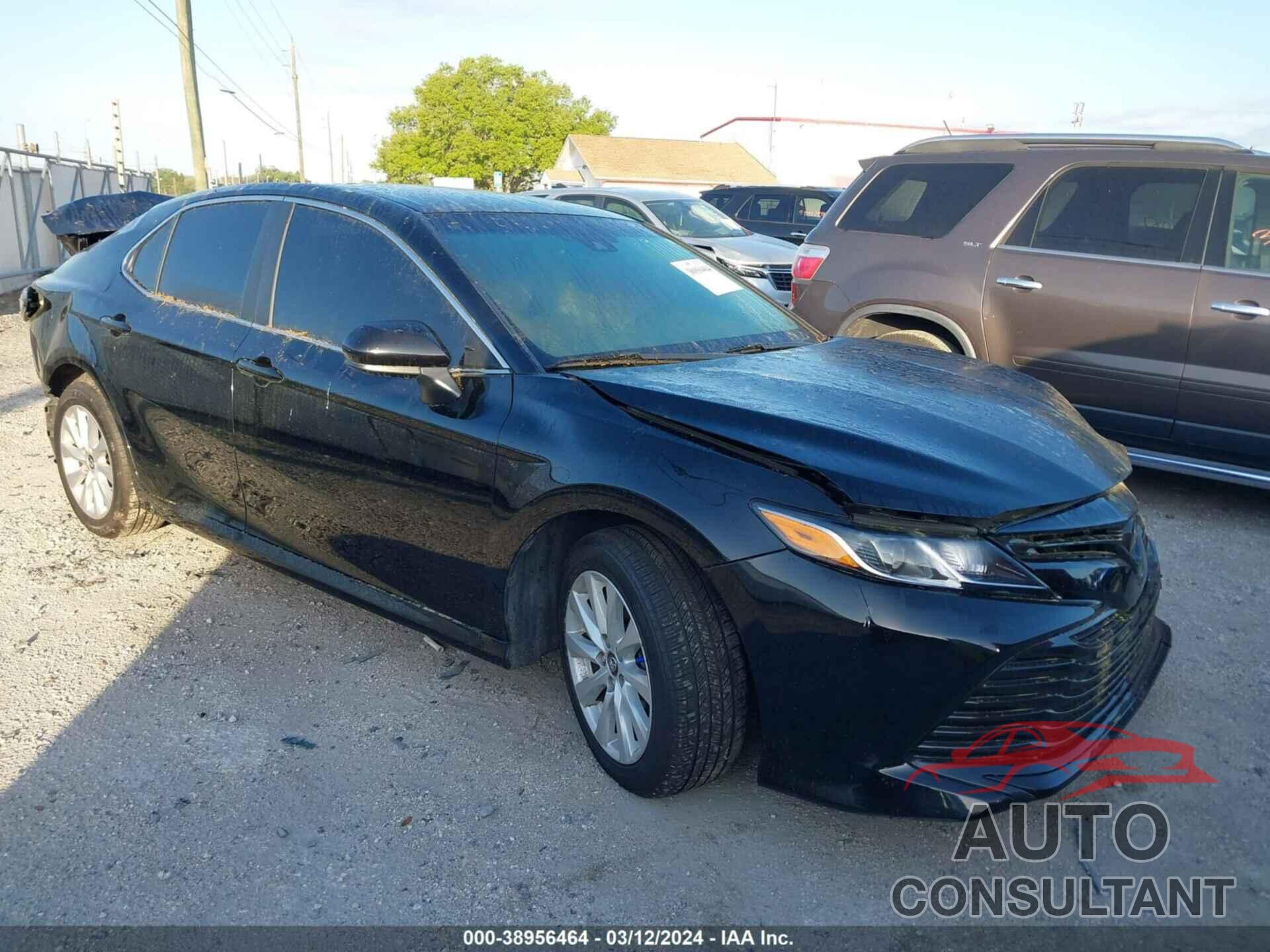 TOYOTA CAMRY 2018 - 4T1B11HK5JU672899