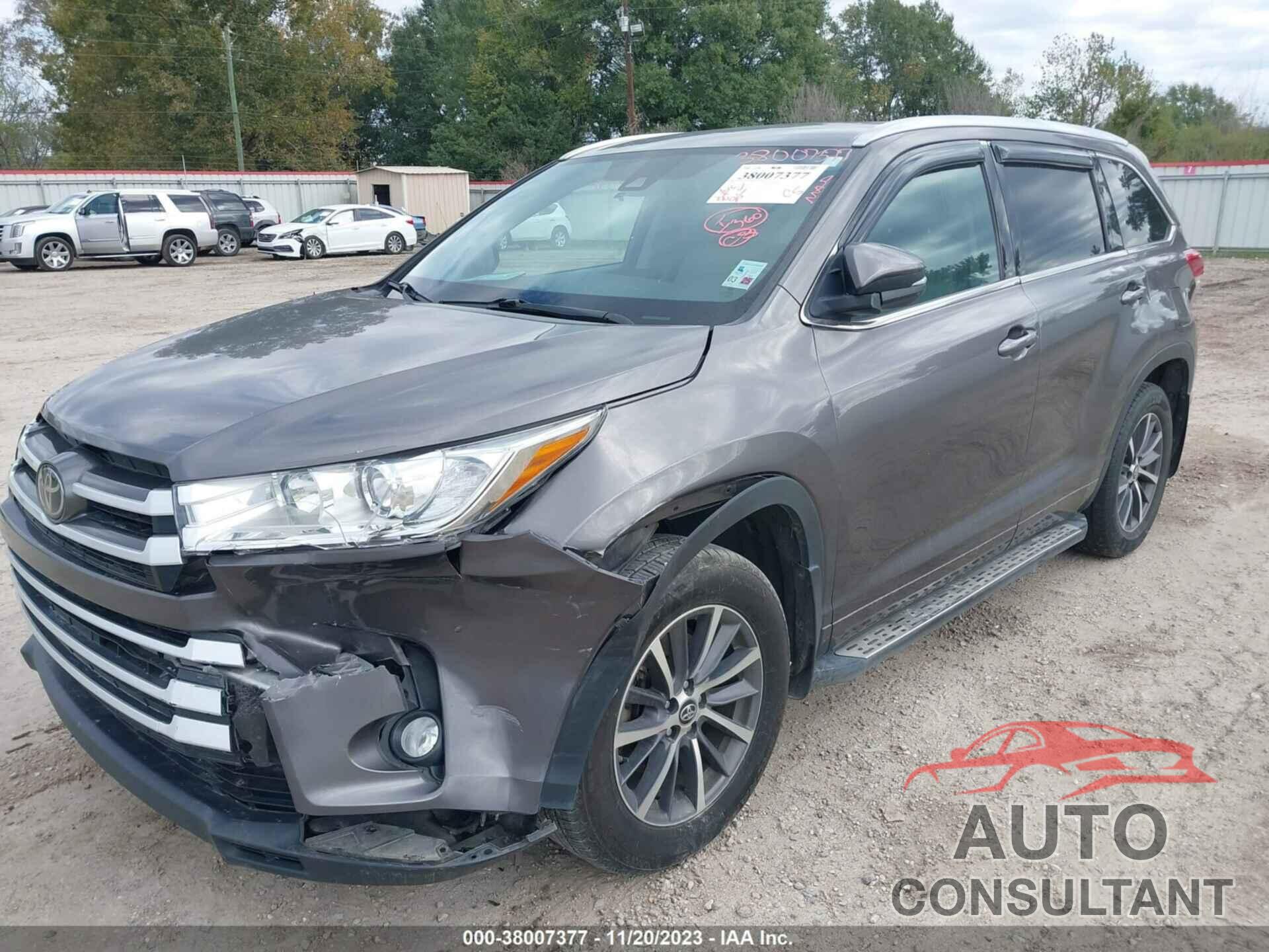 TOYOTA HIGHLANDER 2017 - 5TDKZRFH1HS194451