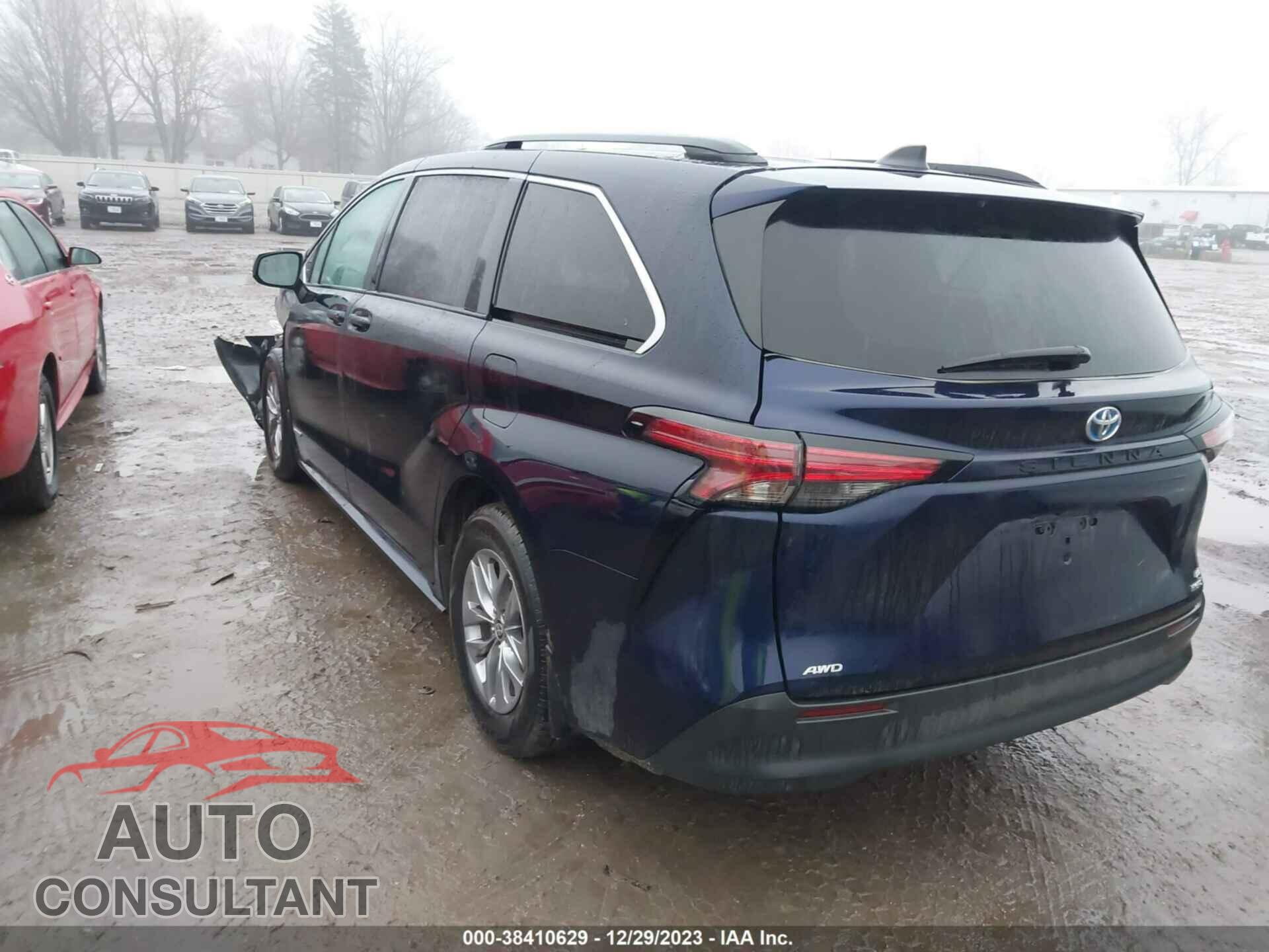 TOYOTA SIENNA 2021 - 5TDBSKFC6MS005237