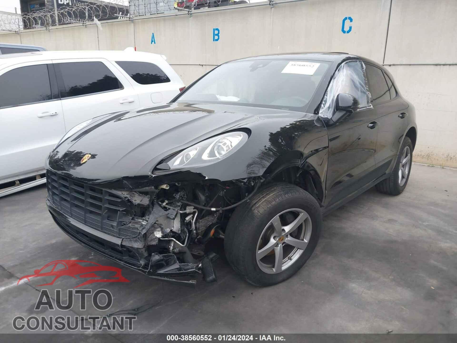 PORSCHE MACAN 2018 - WP1AA2A50JLB13937