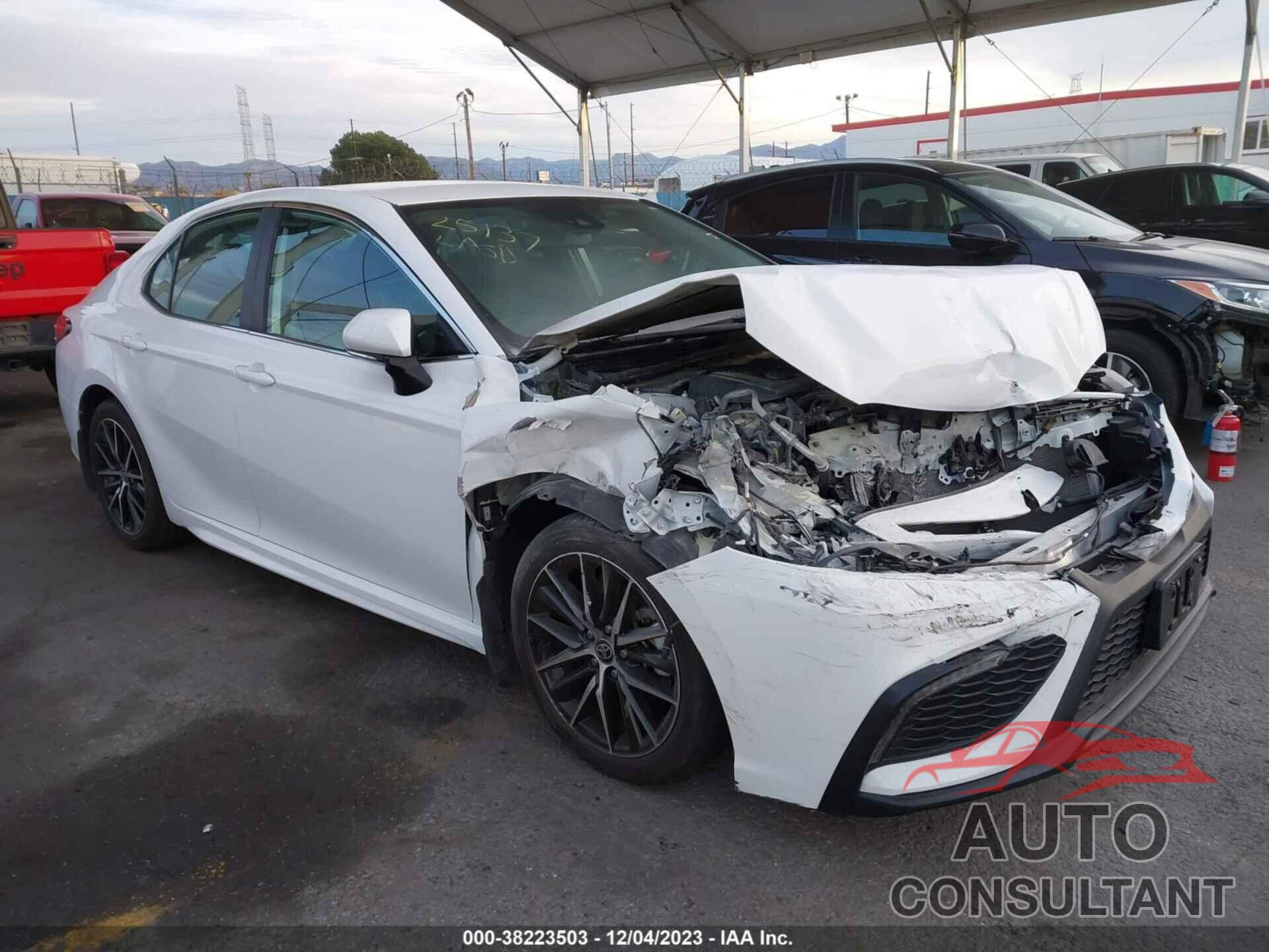 TOYOTA CAMRY 2022 - 4T1T11AK5NU063882