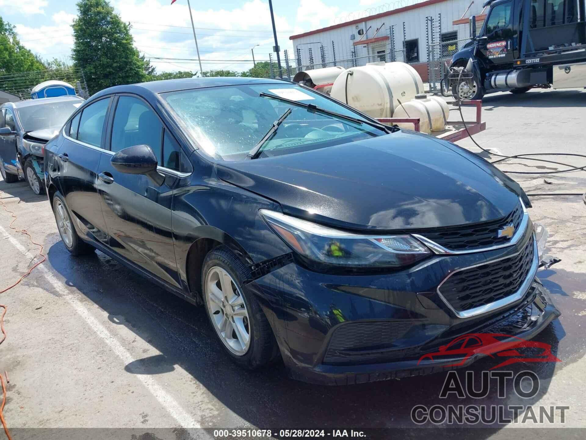 CHEVROLET CRUZE 2018 - 1G1BE5SM7J7114750