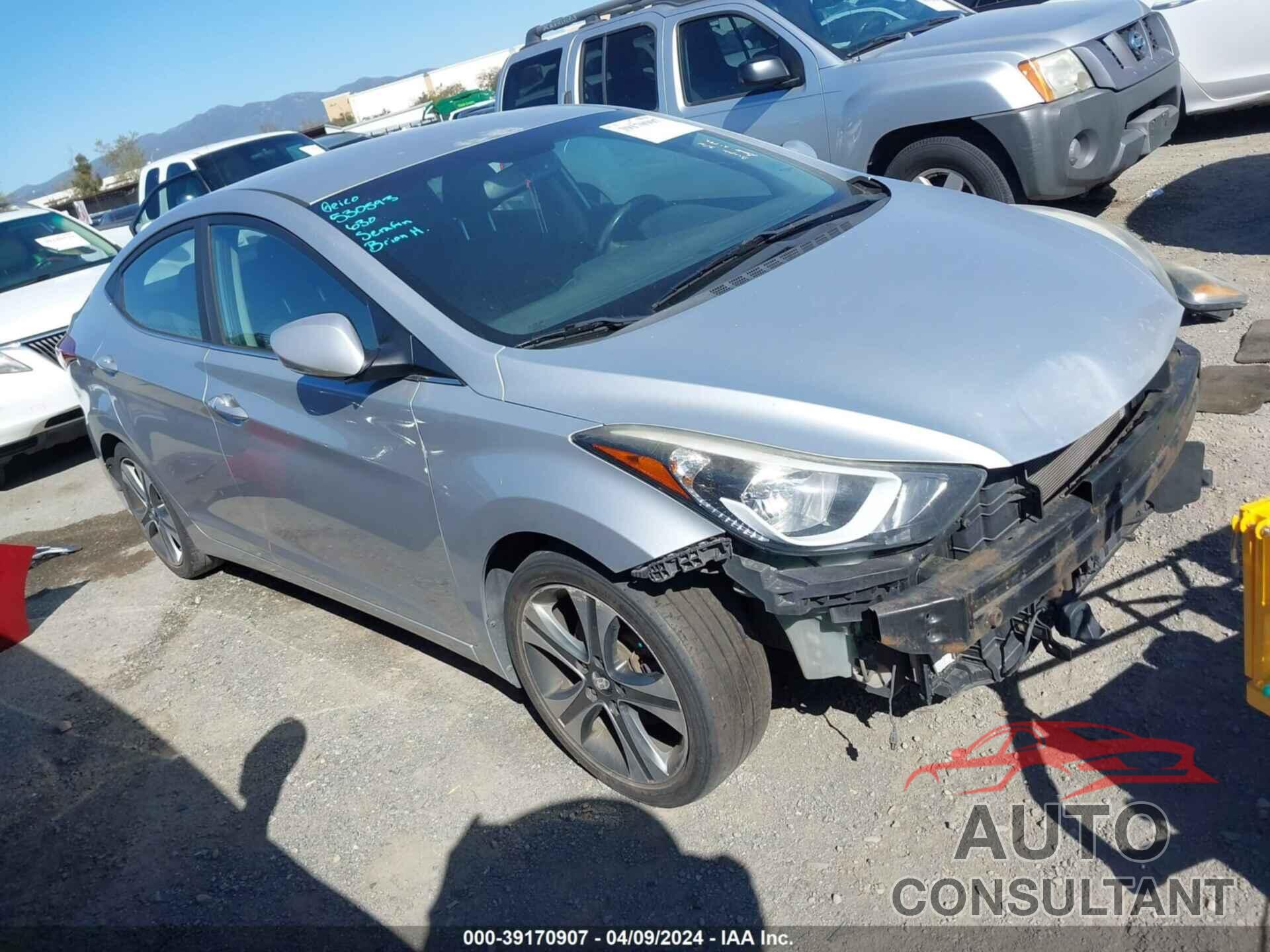 HYUNDAI ELANTRA 2016 - KMHDH4AH5GU488981