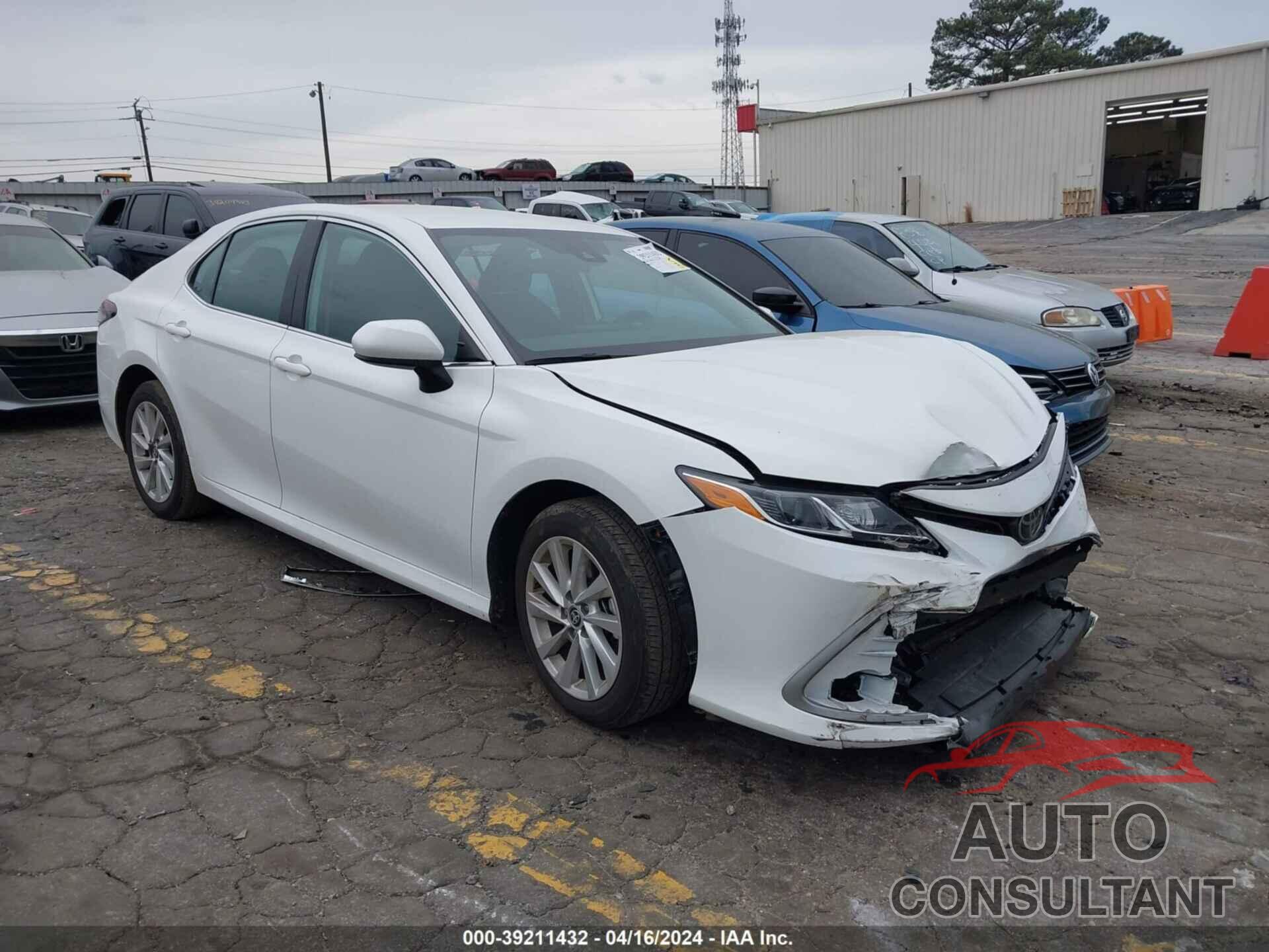 TOYOTA CAMRY 2023 - 4T1C11AK0PU798157