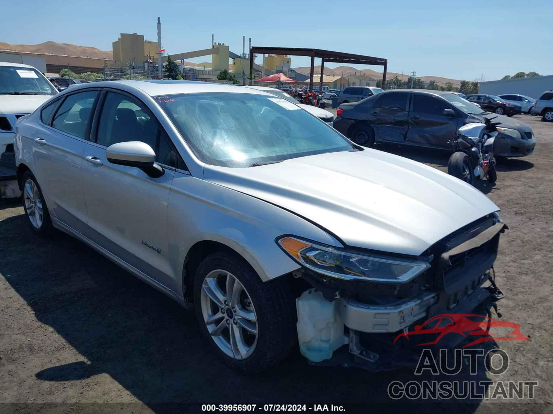FORD FUSION HYBRID 2018 - 3FA6P0LU5JR197078