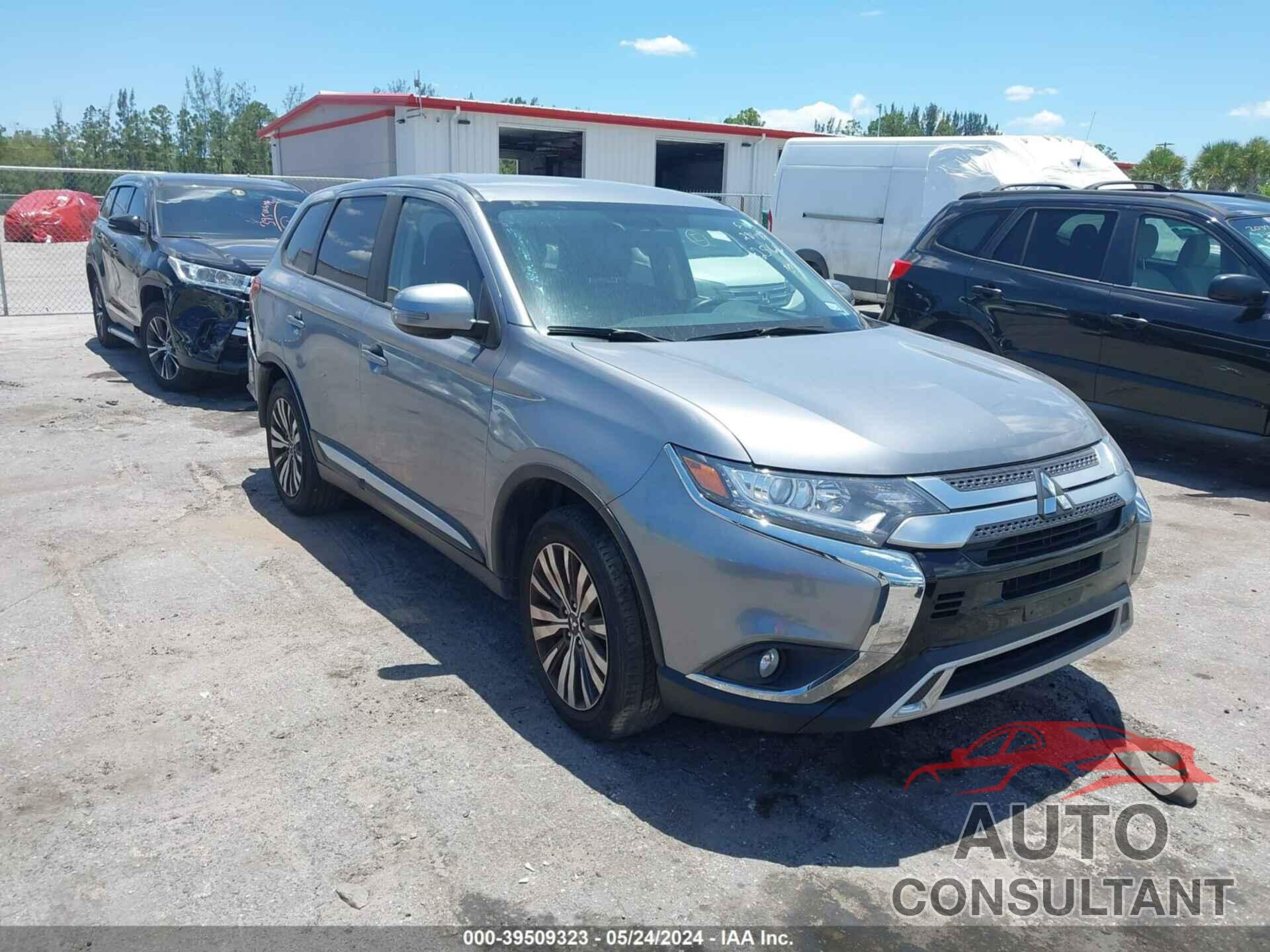 MITSUBISHI OUTLANDER 2019 - JA4AD3A30KZ042566