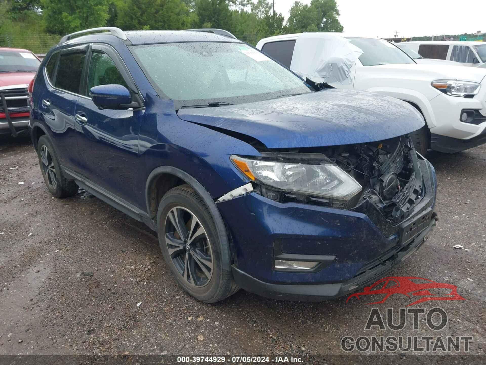 NISSAN ROGUE 2018 - 5N1AT2MV7JC732991