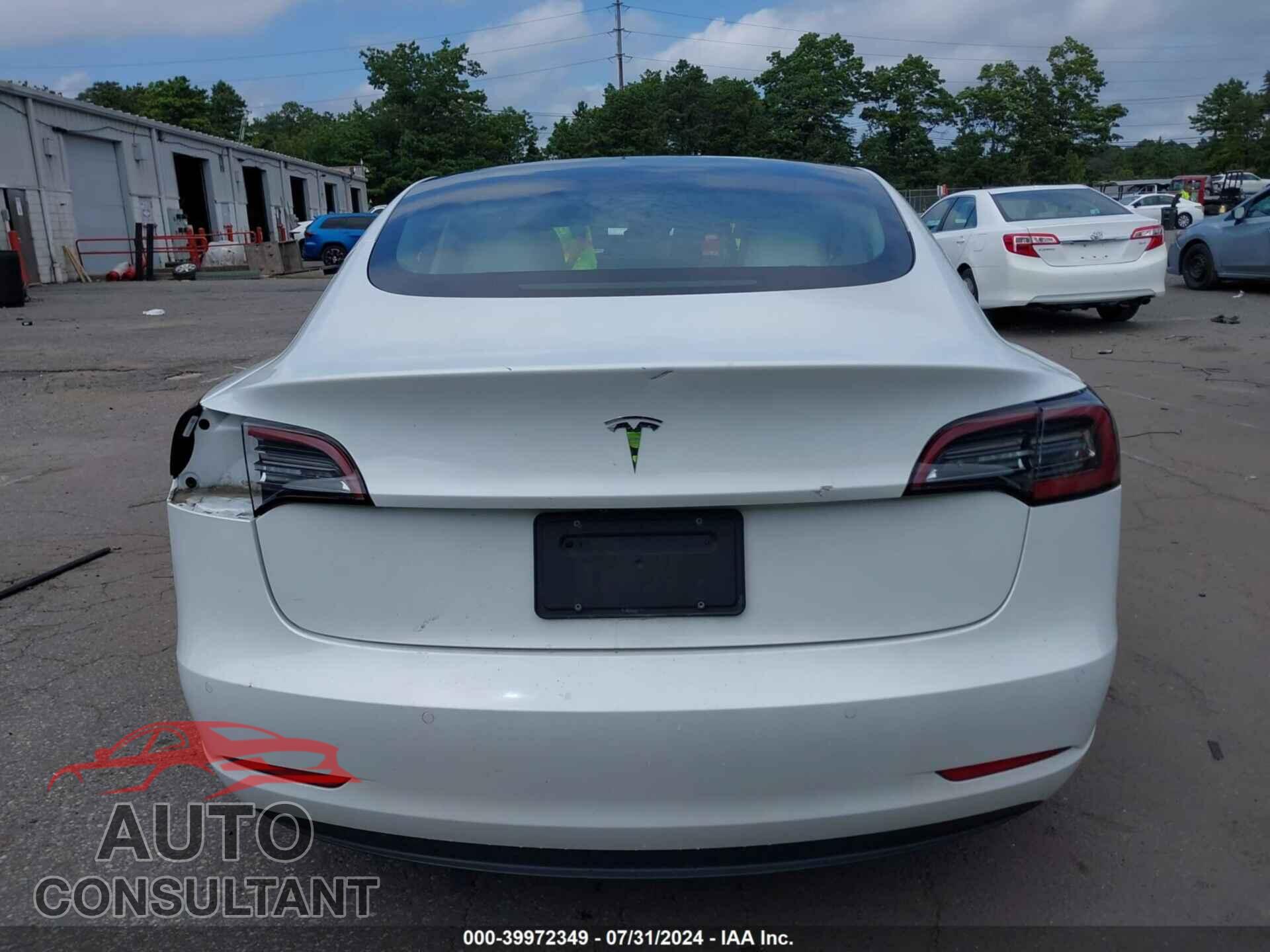 TESLA MODEL 3 2021 - 5YJ3E1EA4MF851795