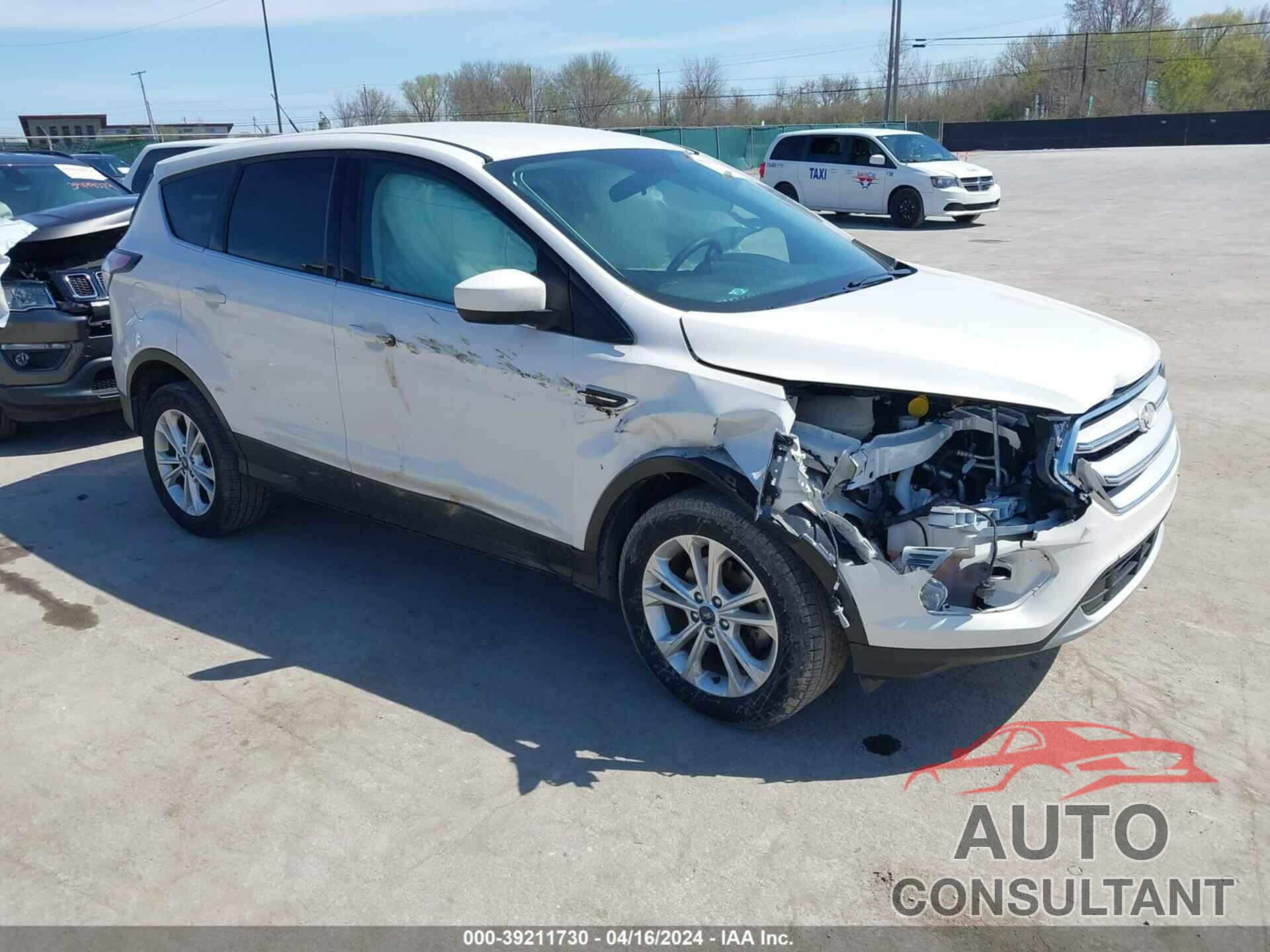 FORD ESCAPE 2017 - 1FMCU0GD2HUE92198