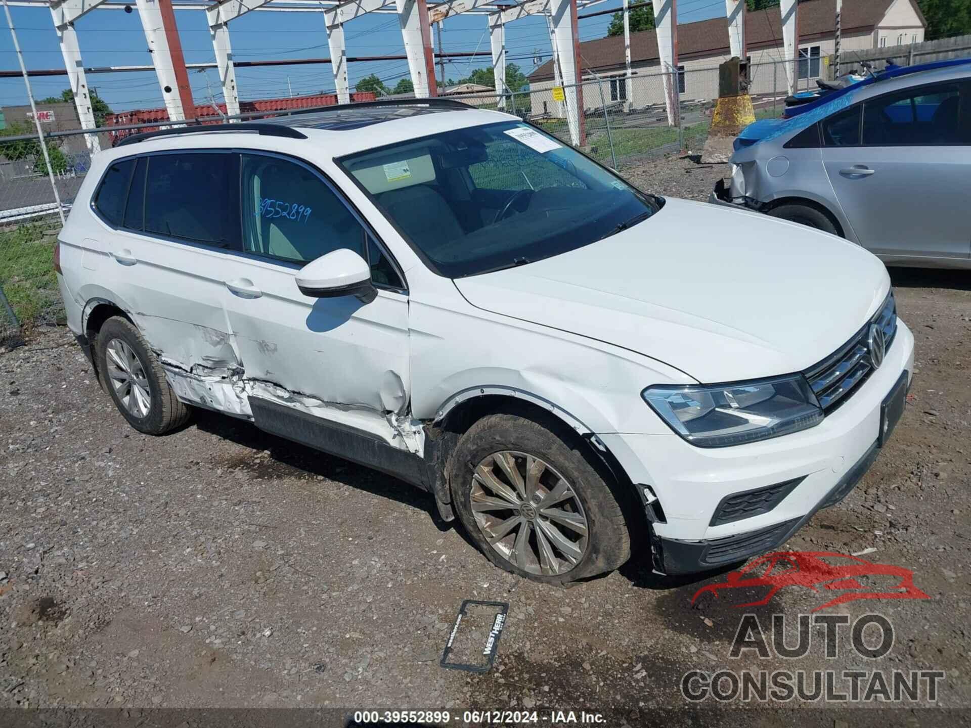 VOLKSWAGEN TIGUAN 2018 - 3VV3B7AX5JM082514