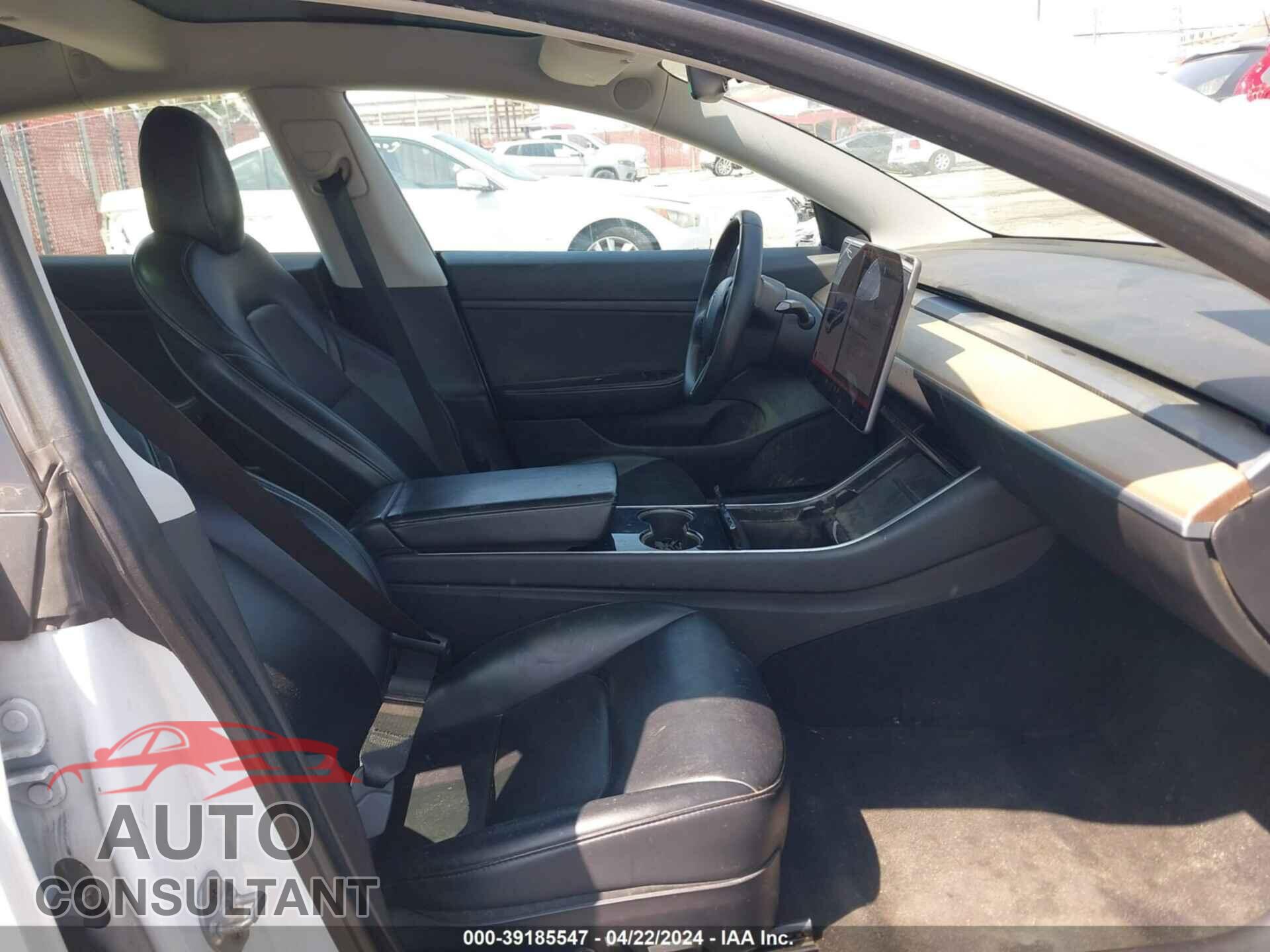 TESLA MODEL 3 2020 - 5YJ3E1EA5LF590577