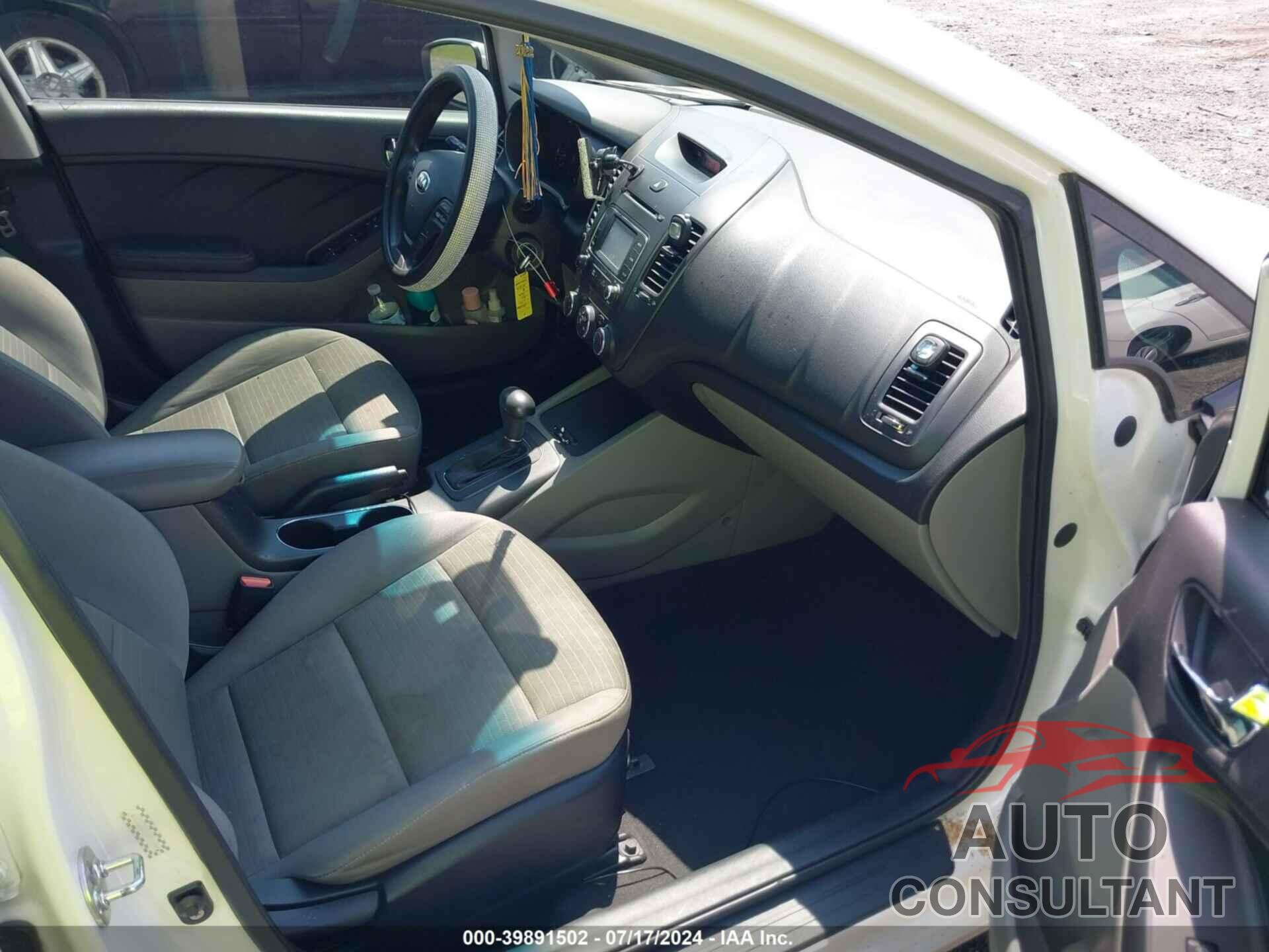 KIA FORTE 2016 - KNAFX4A69G5553319