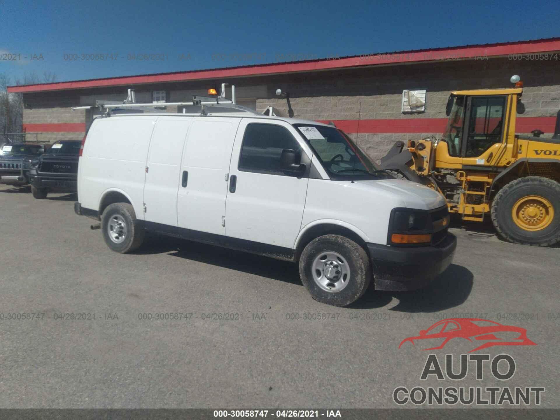 CHEVROLET EXPRESS CARGO VAN 2017 - 1GCWGAFF0H1345185