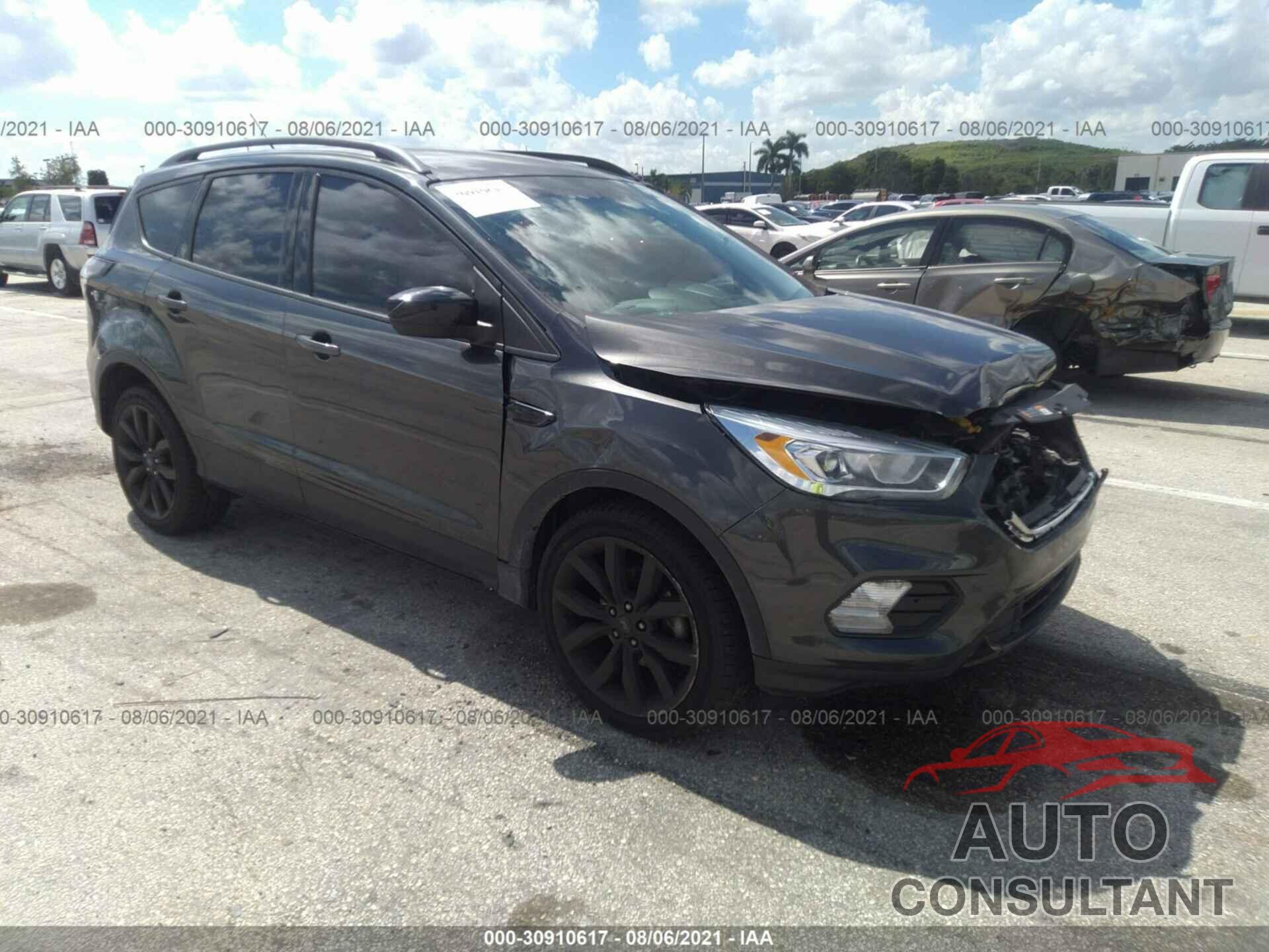 FORD ESCAPE 2017 - 1FMCU0GD3HUE85860