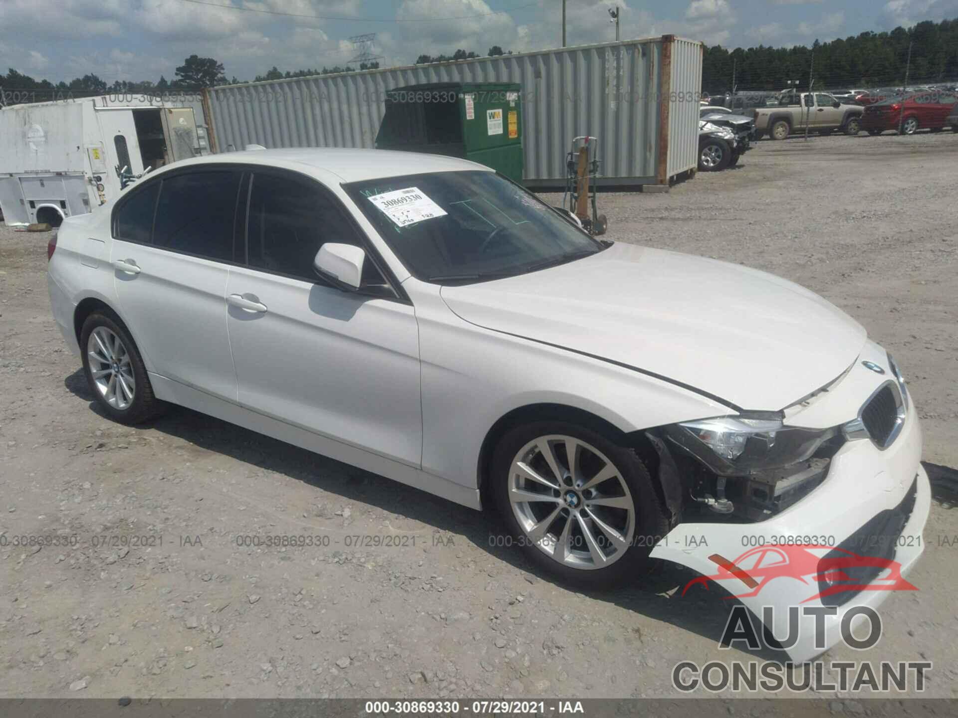 BMW 3 SERIES 2017 - WBA8E1G31HNU18069