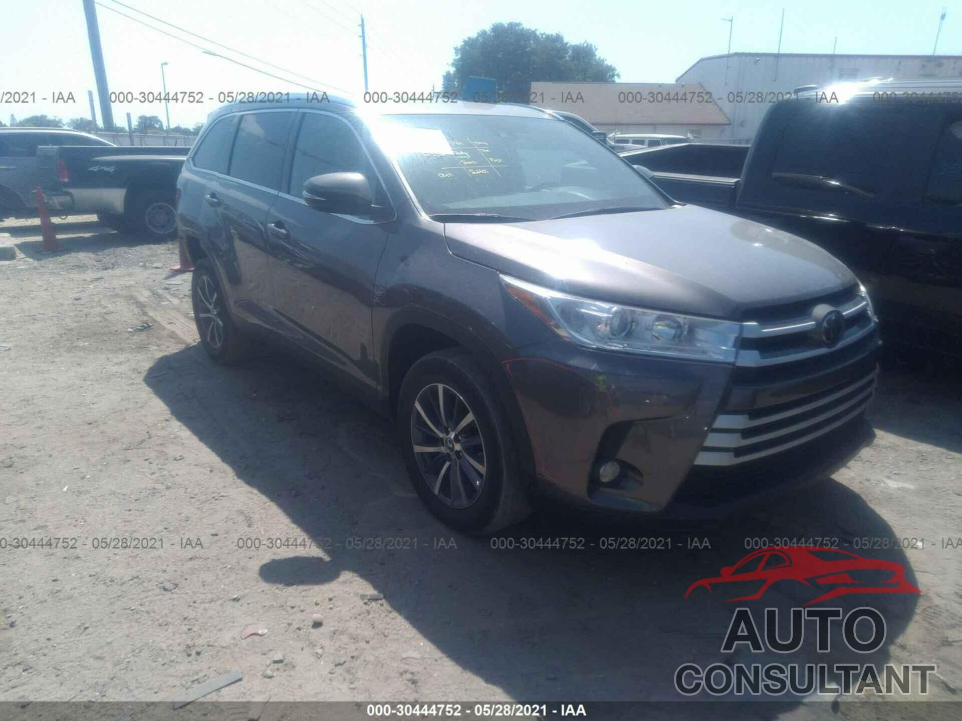TOYOTA HIGHLANDER 2019 - 5TDKZRFH9KS553617