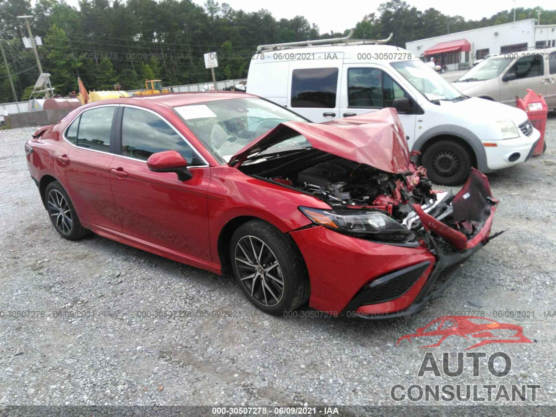 TOYOTA CAMRY 2021 - 4T1G11AK3MU435199