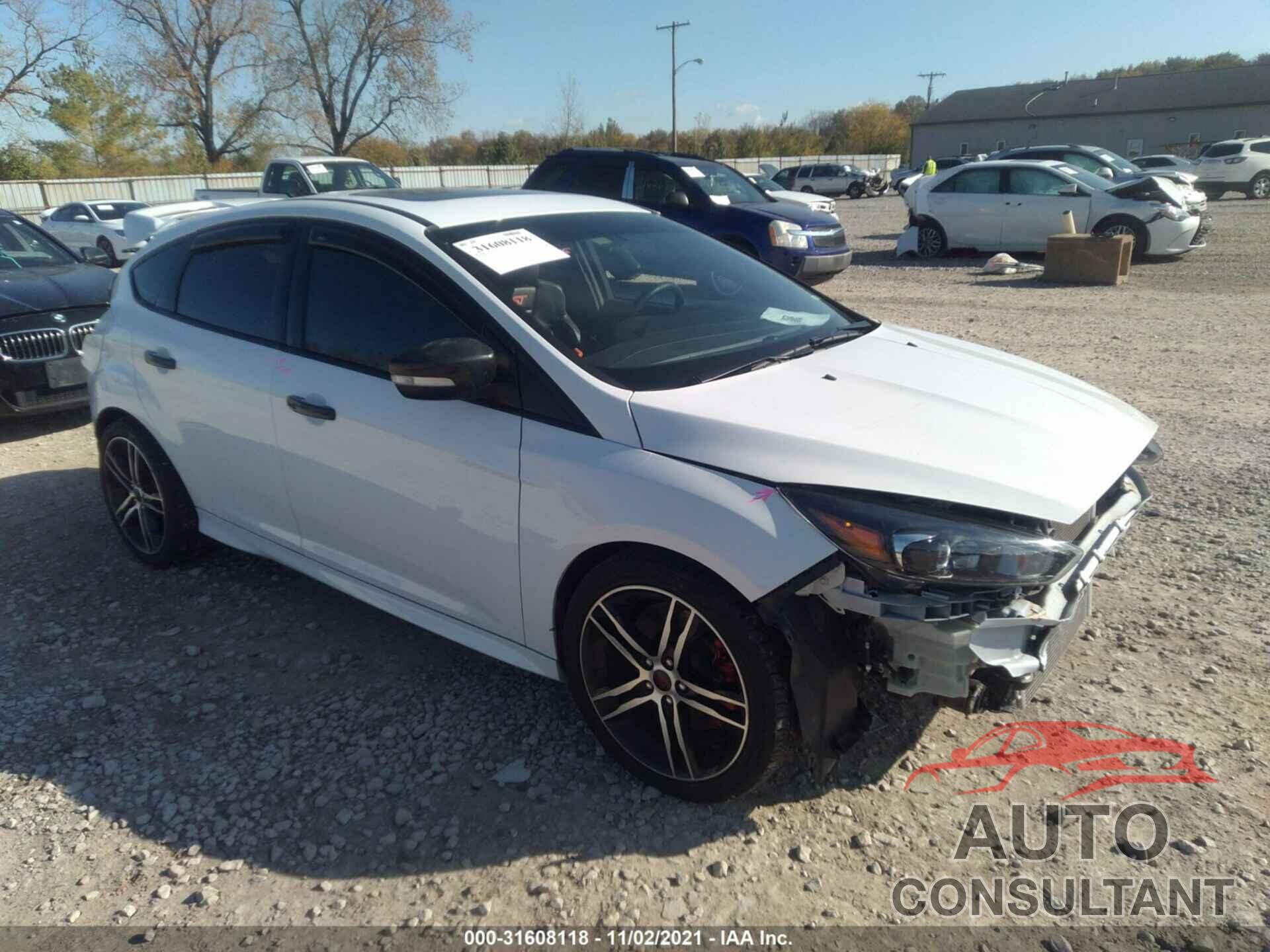 FORD FOCUS 2018 - 1FADP3L94JL239663