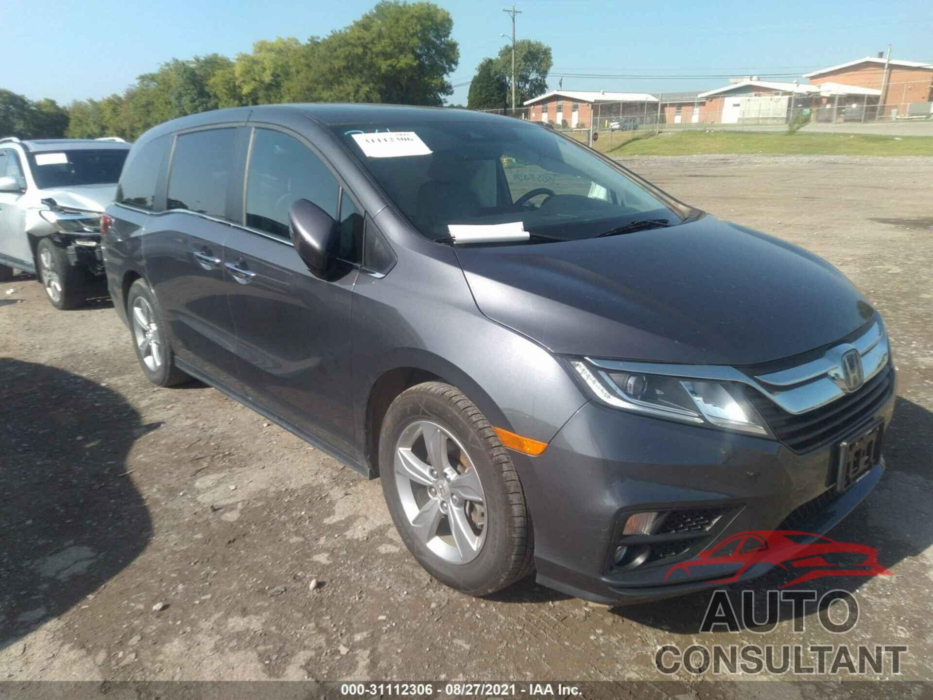 HONDA ODYSSEY 2018 - 5FNRL6H73JB060411