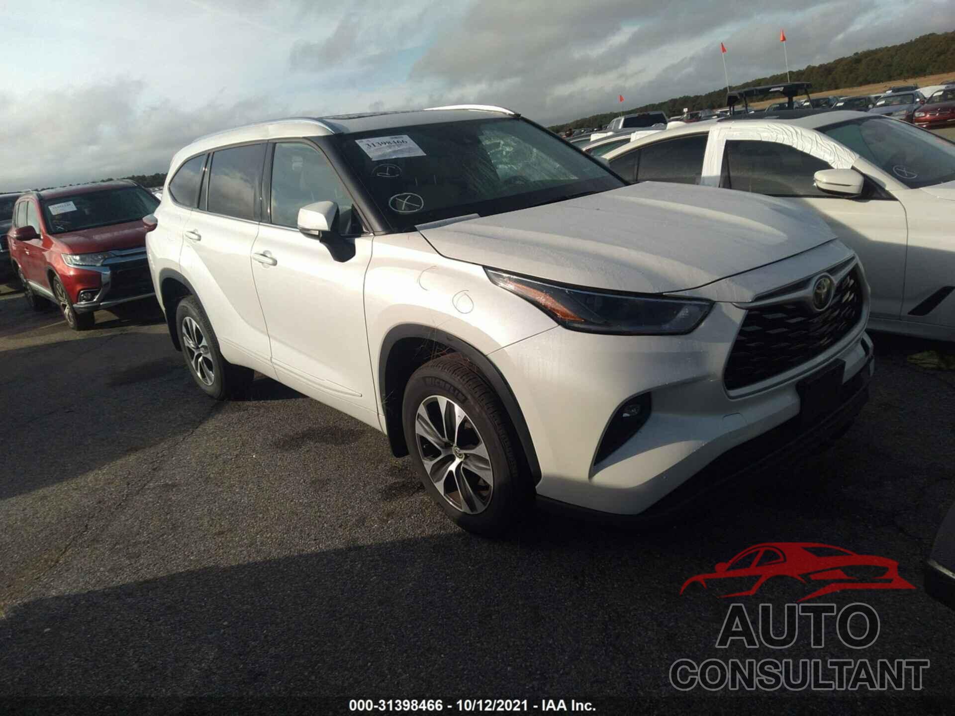 TOYOTA HIGHLANDER 2021 - 5TDGZRBH2MS064975