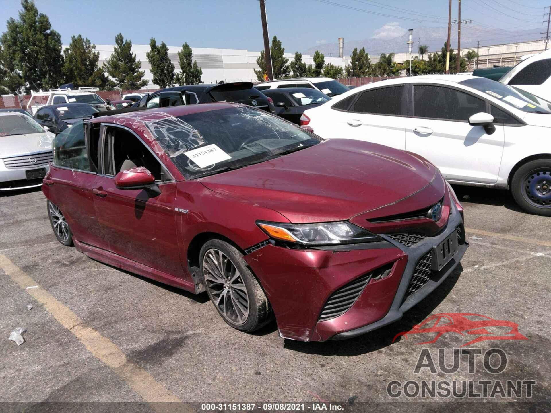 TOYOTA CAMRY 2018 - 4T1B21HK3JU506068