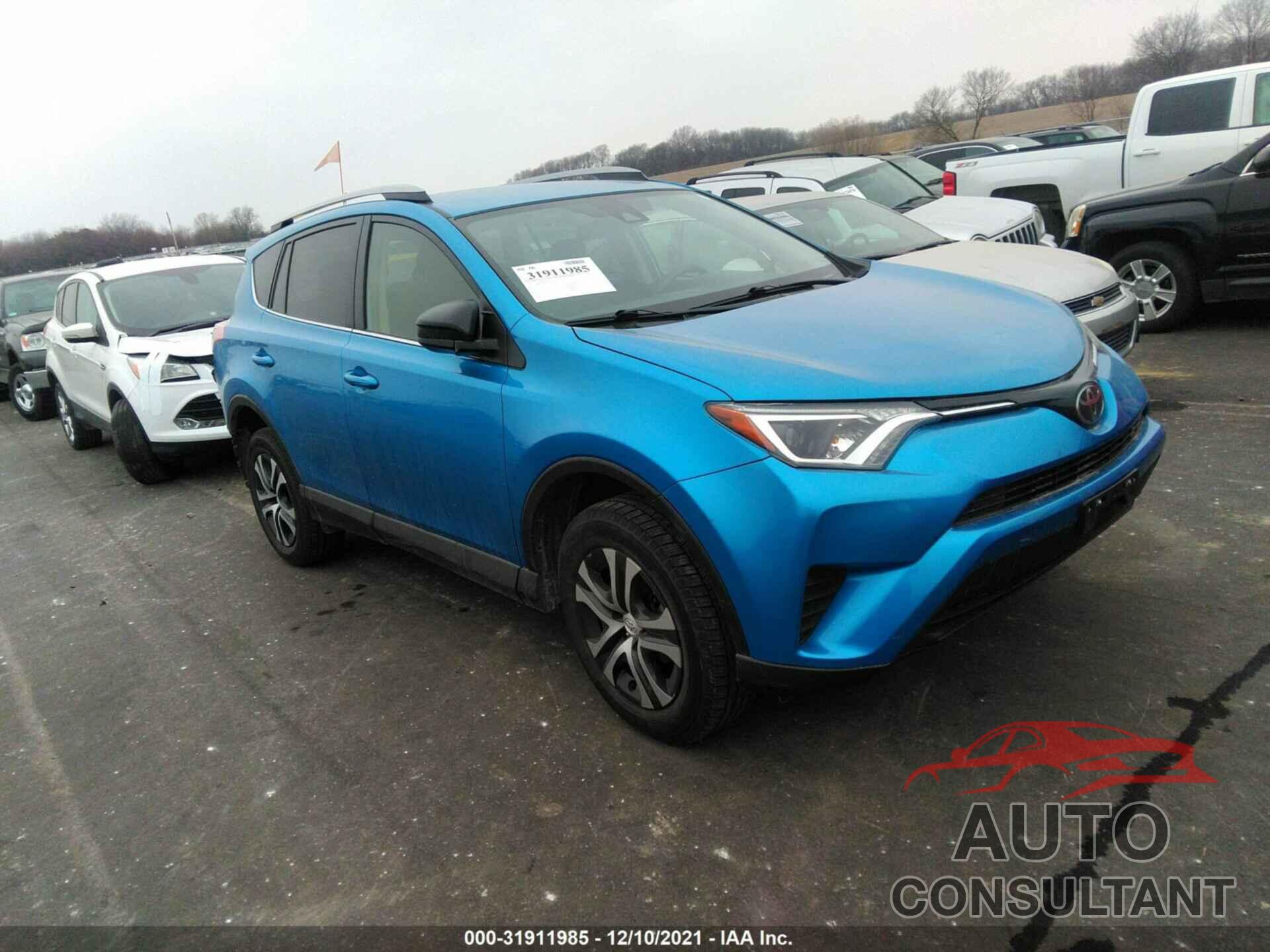 TOYOTA RAV4 2017 - JTMBFREV9HJ112494