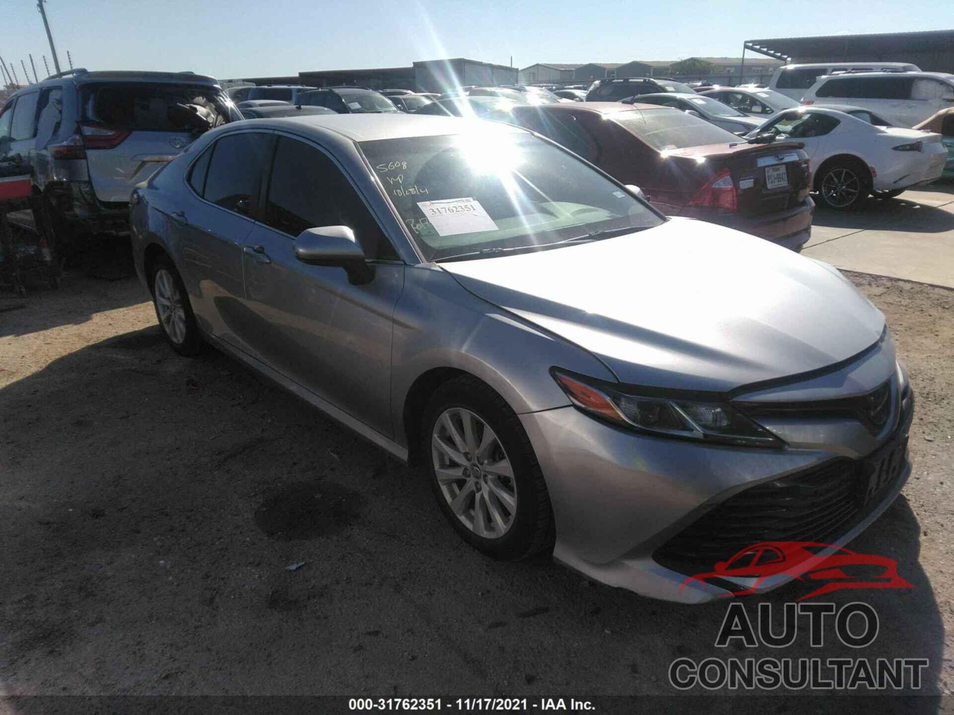 TOYOTA CAMRY 2018 - 4T1B11HK1JU048355