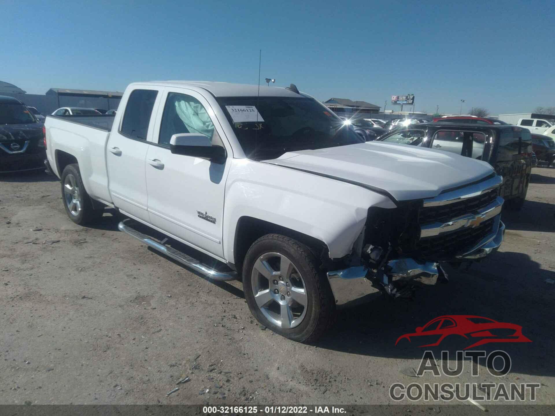 CHEVROLET SILVERADO 1500 2018 - 1GCRCREC6JZ144624