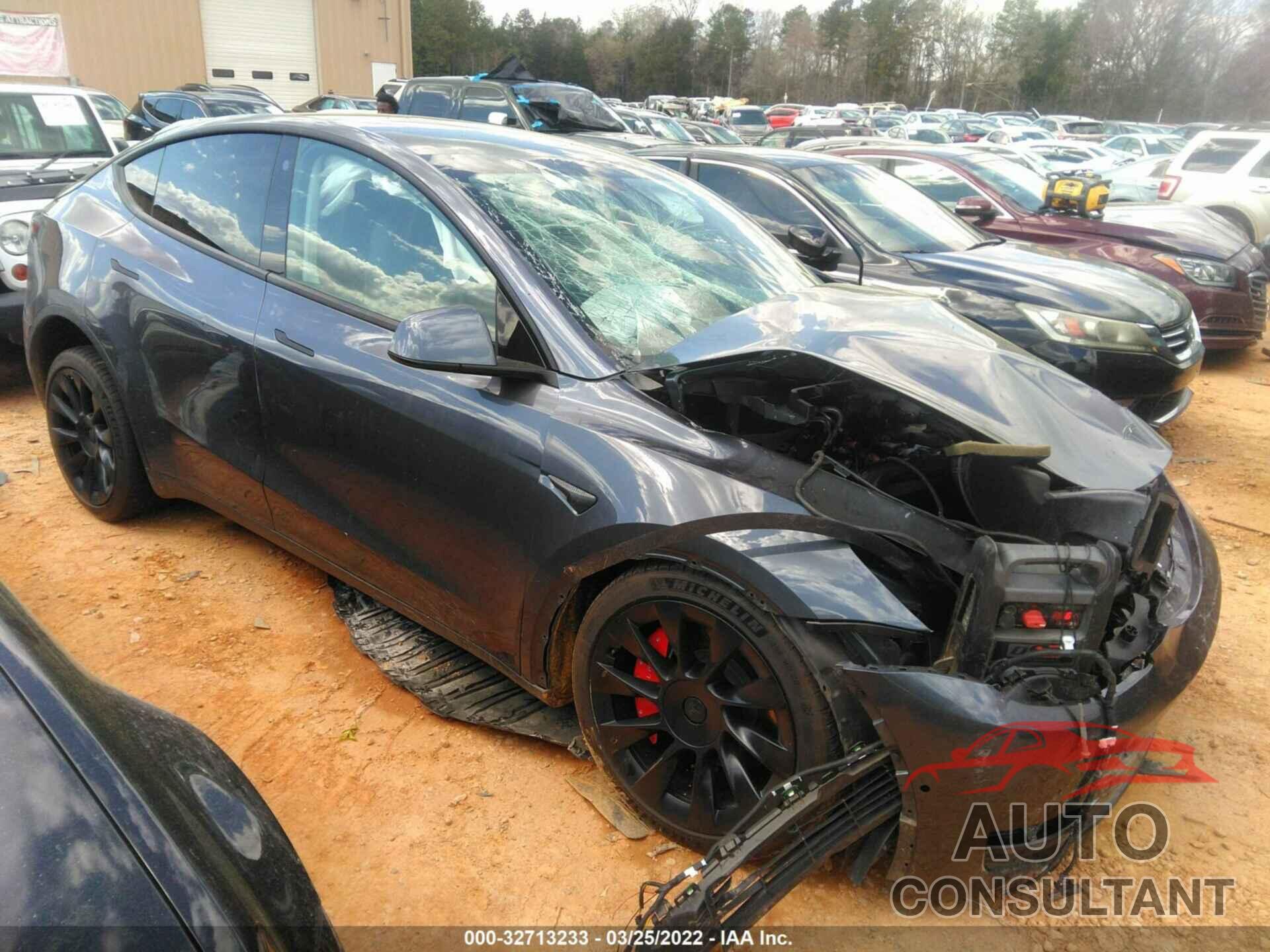 TESLA MODEL Y 2021 - 5YJYGDEEXMF084720