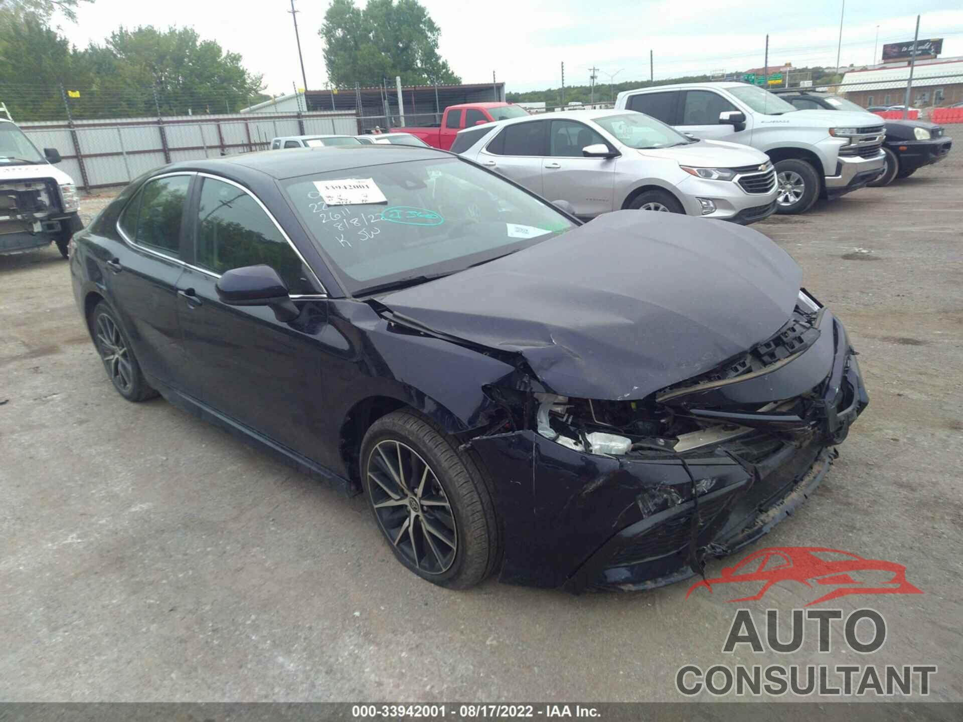 TOYOTA CAMRY 2021 - 4T1G11AK0MU592611