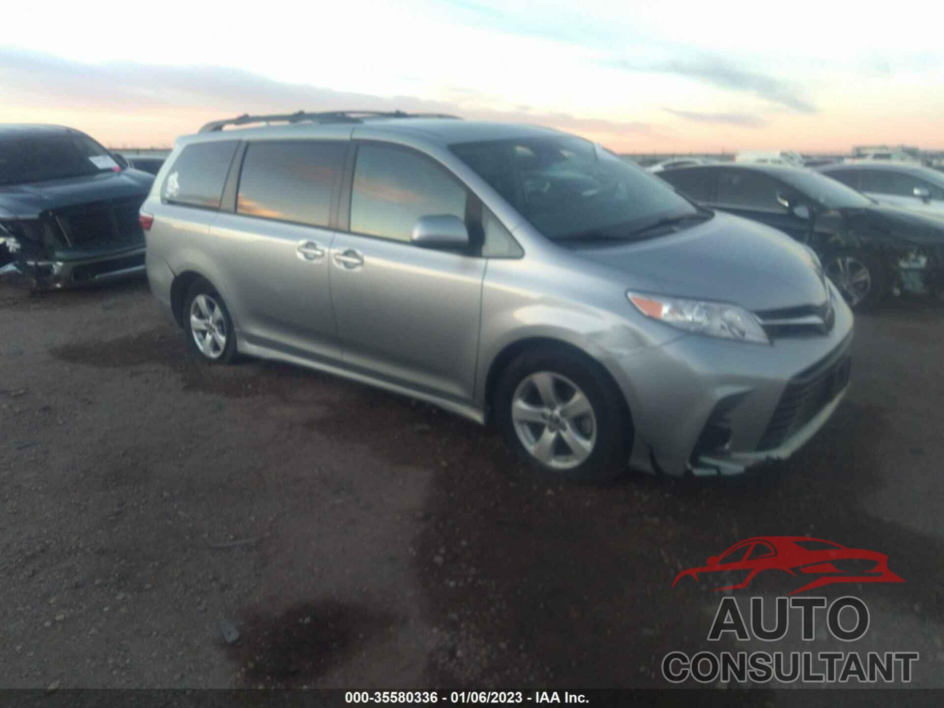 TOYOTA SIENNA 2019 - 5TDKZ3DC8KS007881