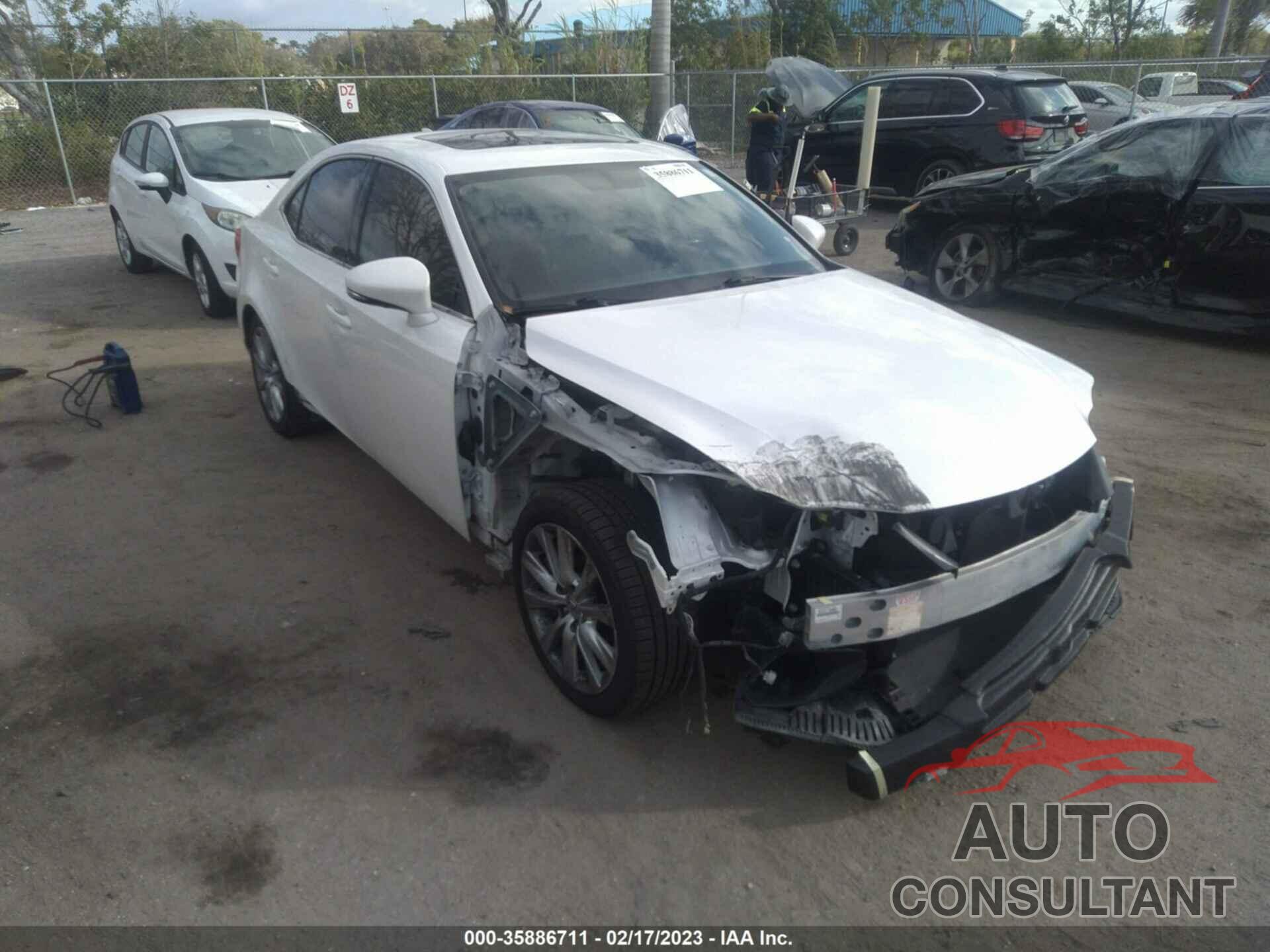 LEXUS IS 200T 2016 - JTHBA1D28G5004302