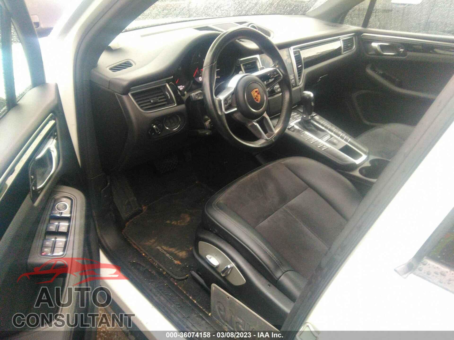 PORSCHE MACAN 2018 - WP1AA2A51JLB01246