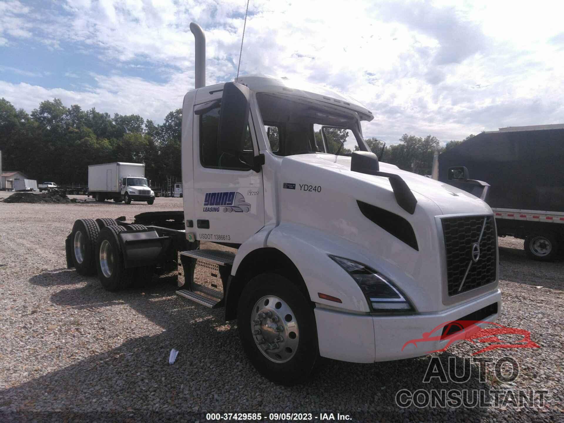 VOLVO VNR 2020 - 4V4WC9EG7LN233171