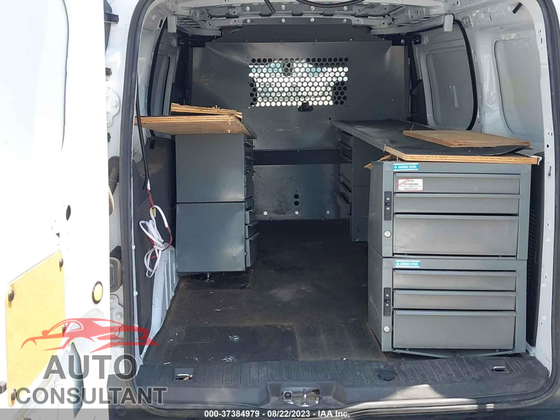 FORD TRANSIT CONNECT 2018 - NM0LS7F77J1379110