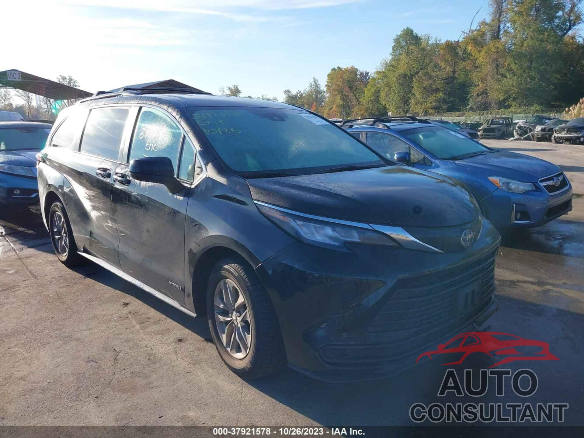 TOYOTA SIENNA 2021 - 5TDKRKEC1MS051555