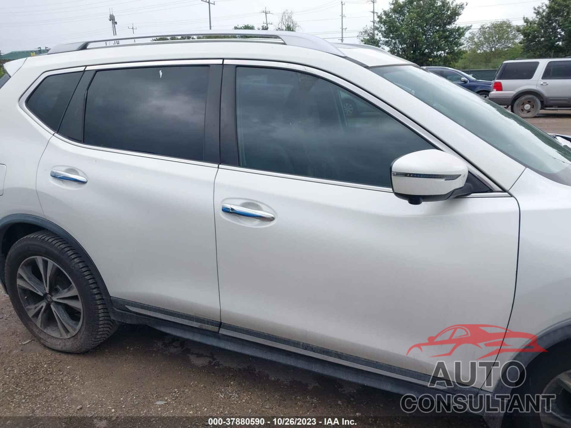 NISSAN ROGUE 2018 - JN8AT2MT3JW458436