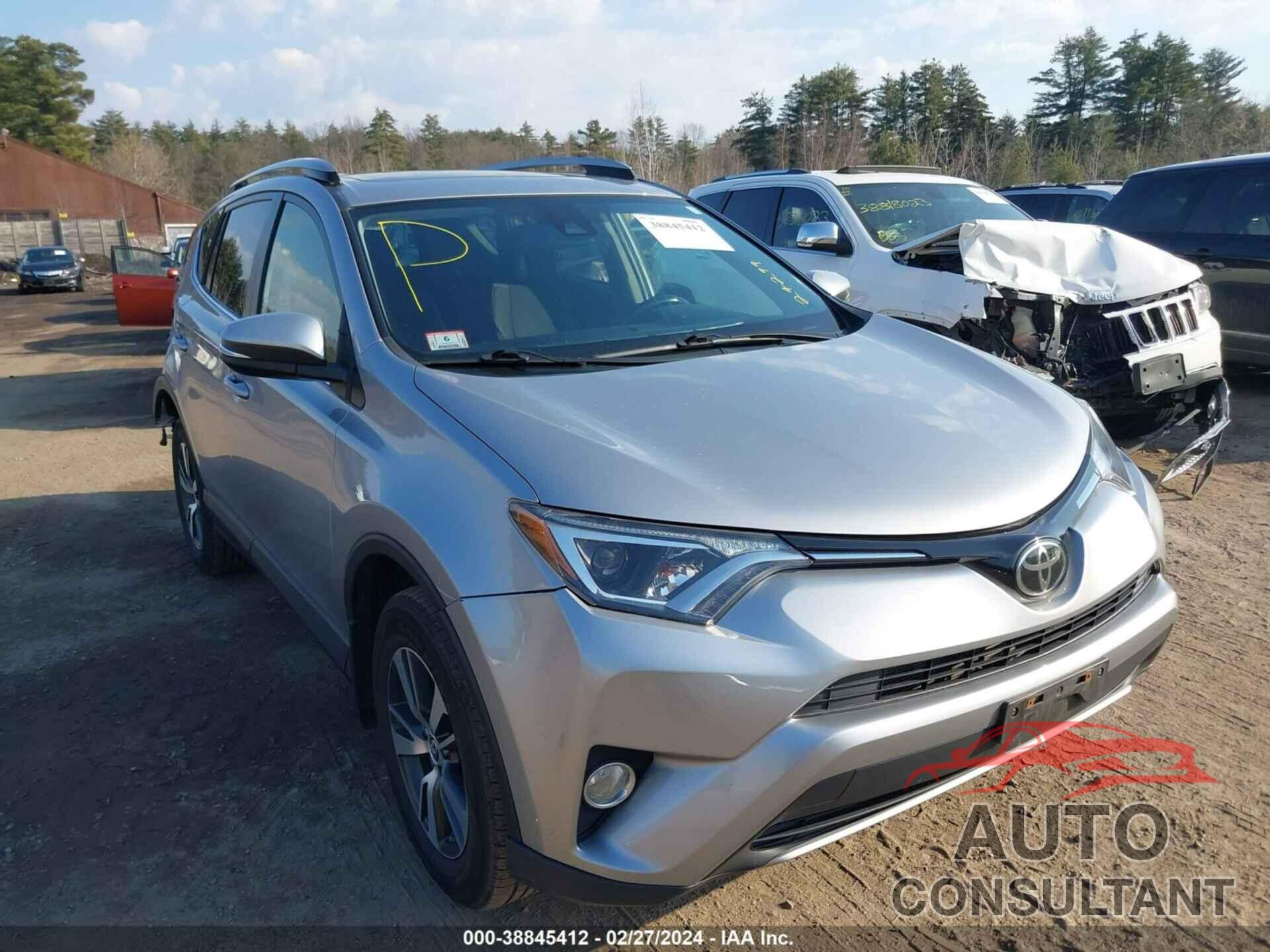 TOYOTA RAV4 2018 - JTMRFREV8JD231043