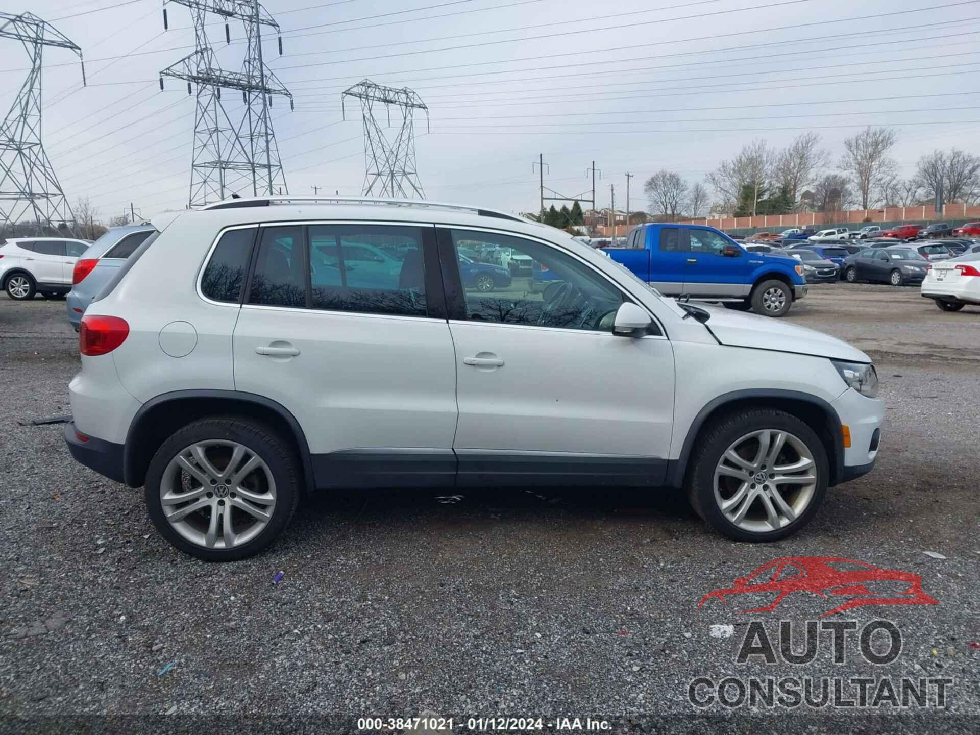 VOLKSWAGEN TIGUAN 2016 - WVGBV7AX7GW555657