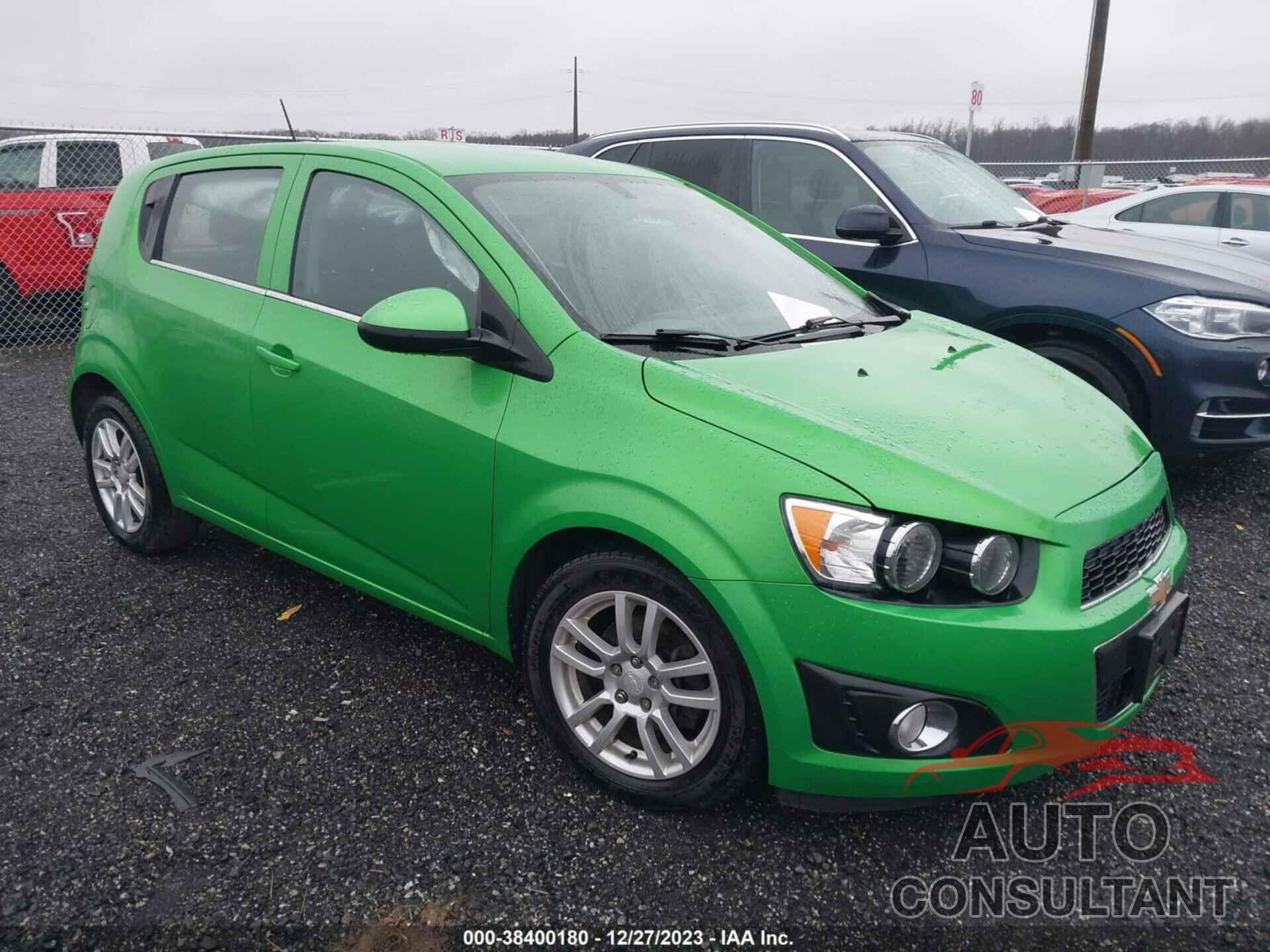 CHEVROLET SONIC 2016 - 1G1JC6SB8G4129922