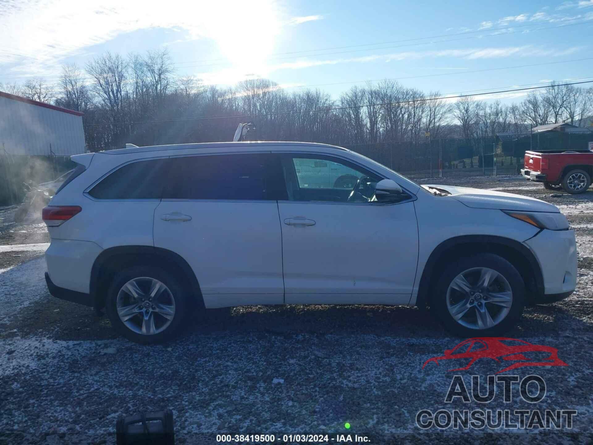 TOYOTA HIGHLANDER 2019 - 5TDDZRFH4KS927706