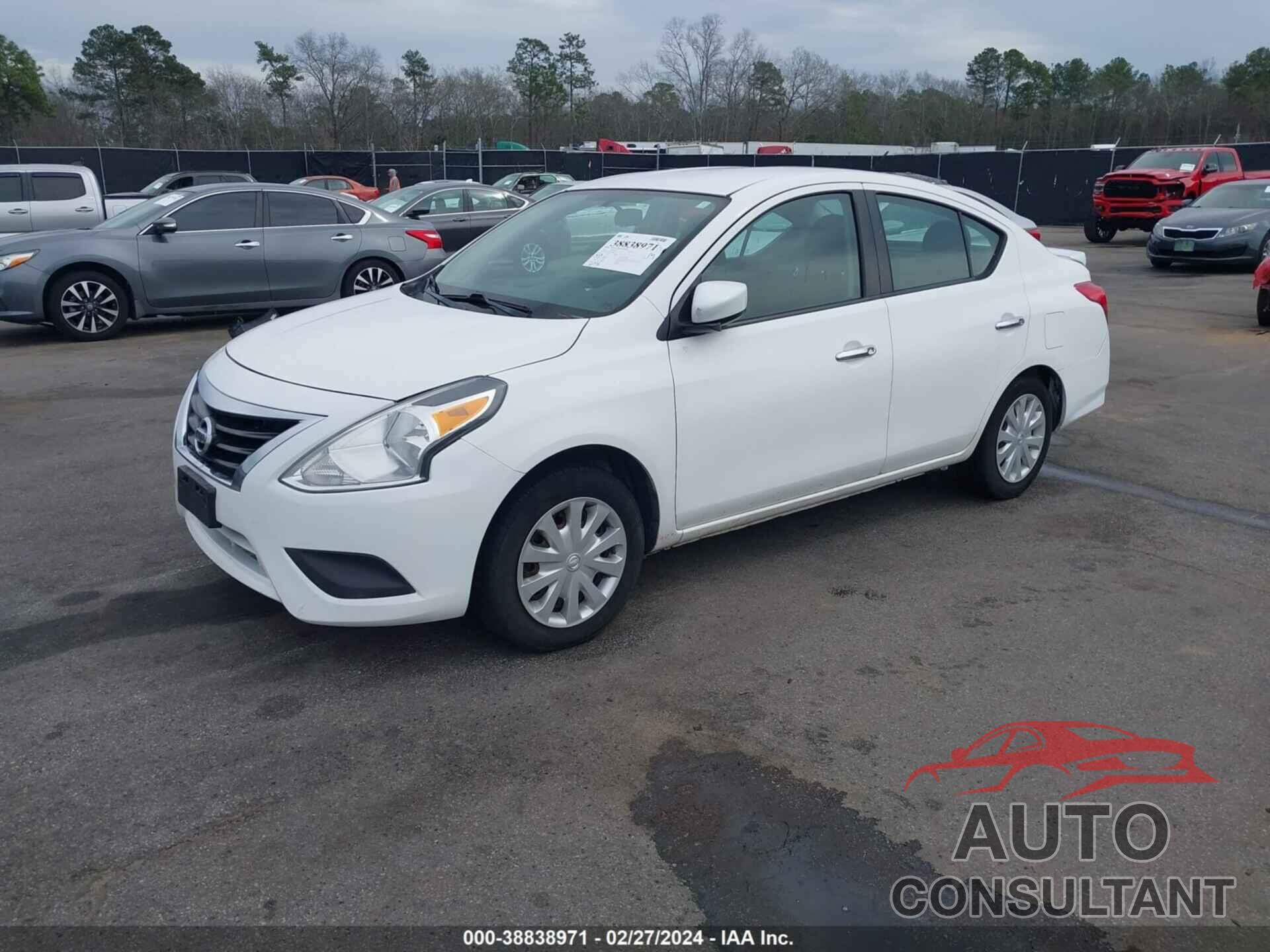 NISSAN VERSA 2017 - 3N1CN7AP5HL808607